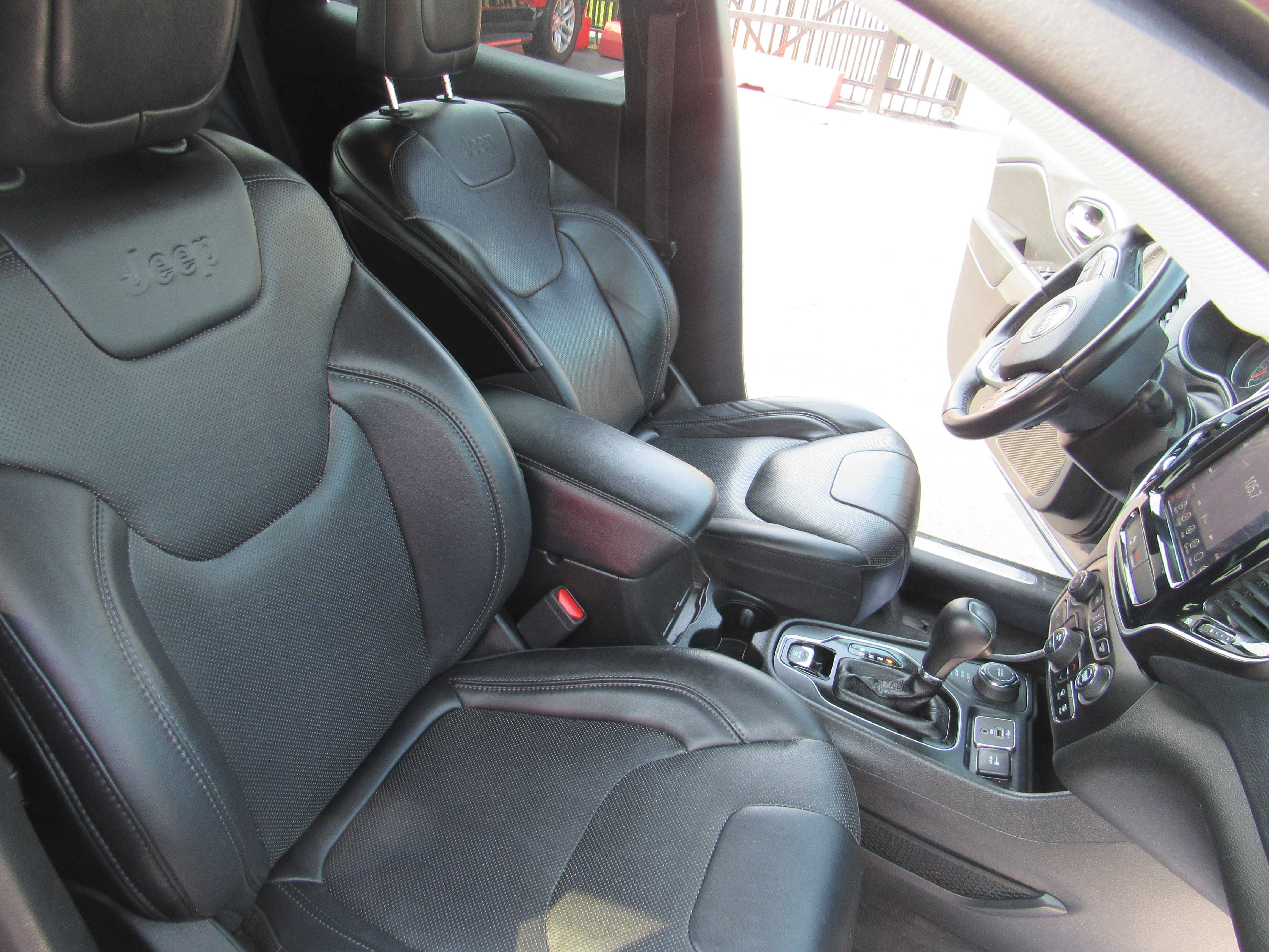 GREY, 2019 JEEP CHEROKEE Thumnail Image 13