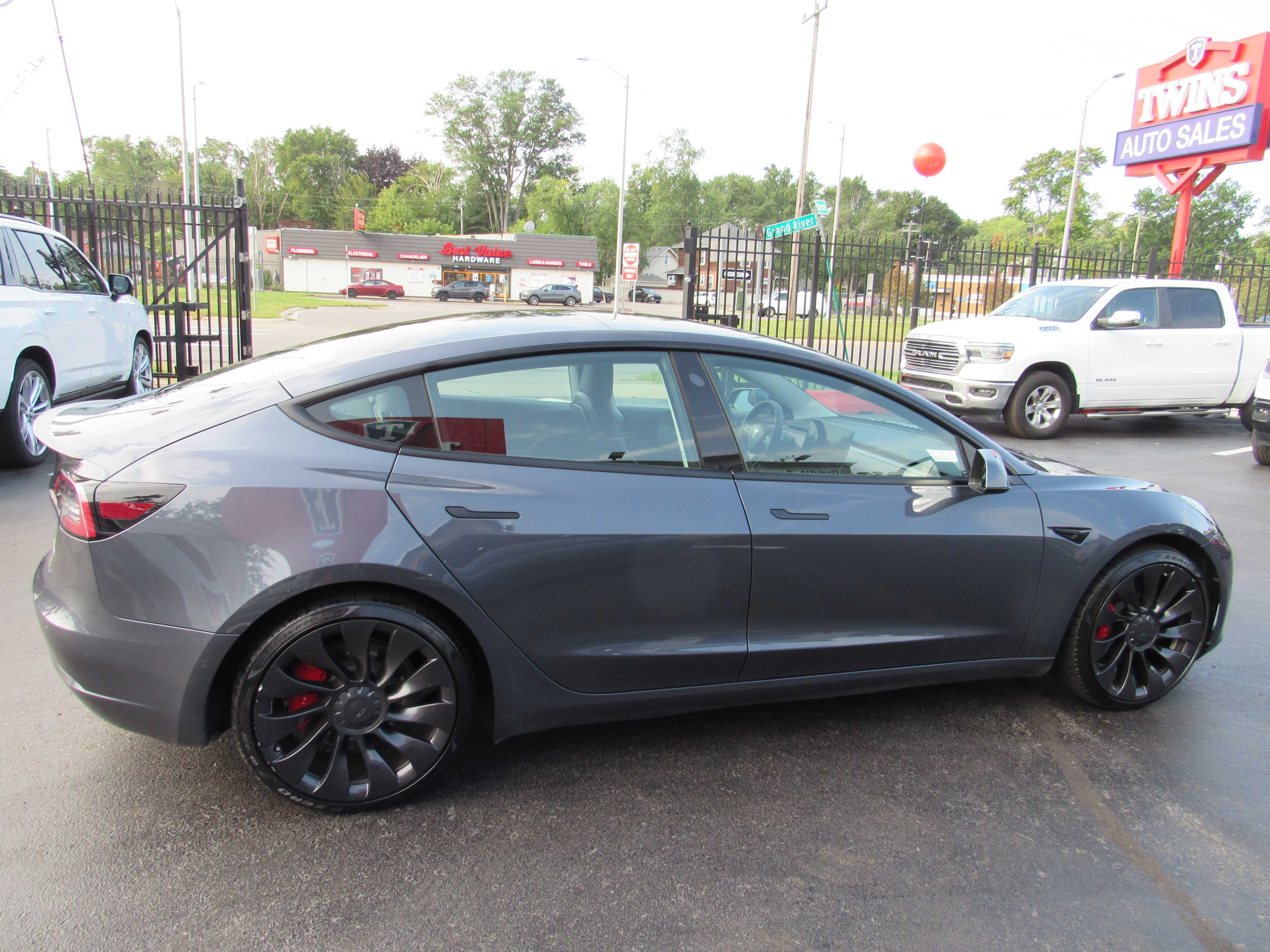 GREY, 2022 TESLA MODEL 3 Thumnail Image 5