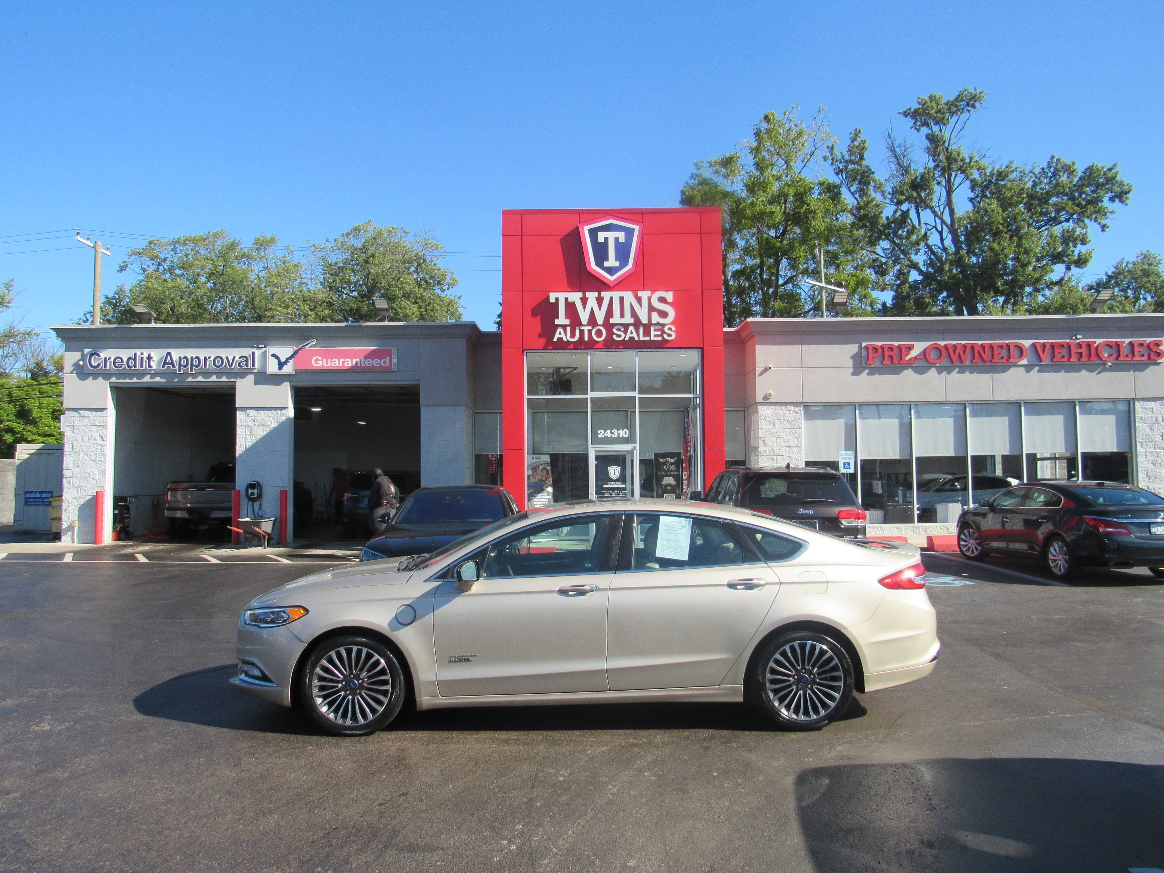 GOLD, 2017 FORD FUSION ENERGI Thumnail Image 1