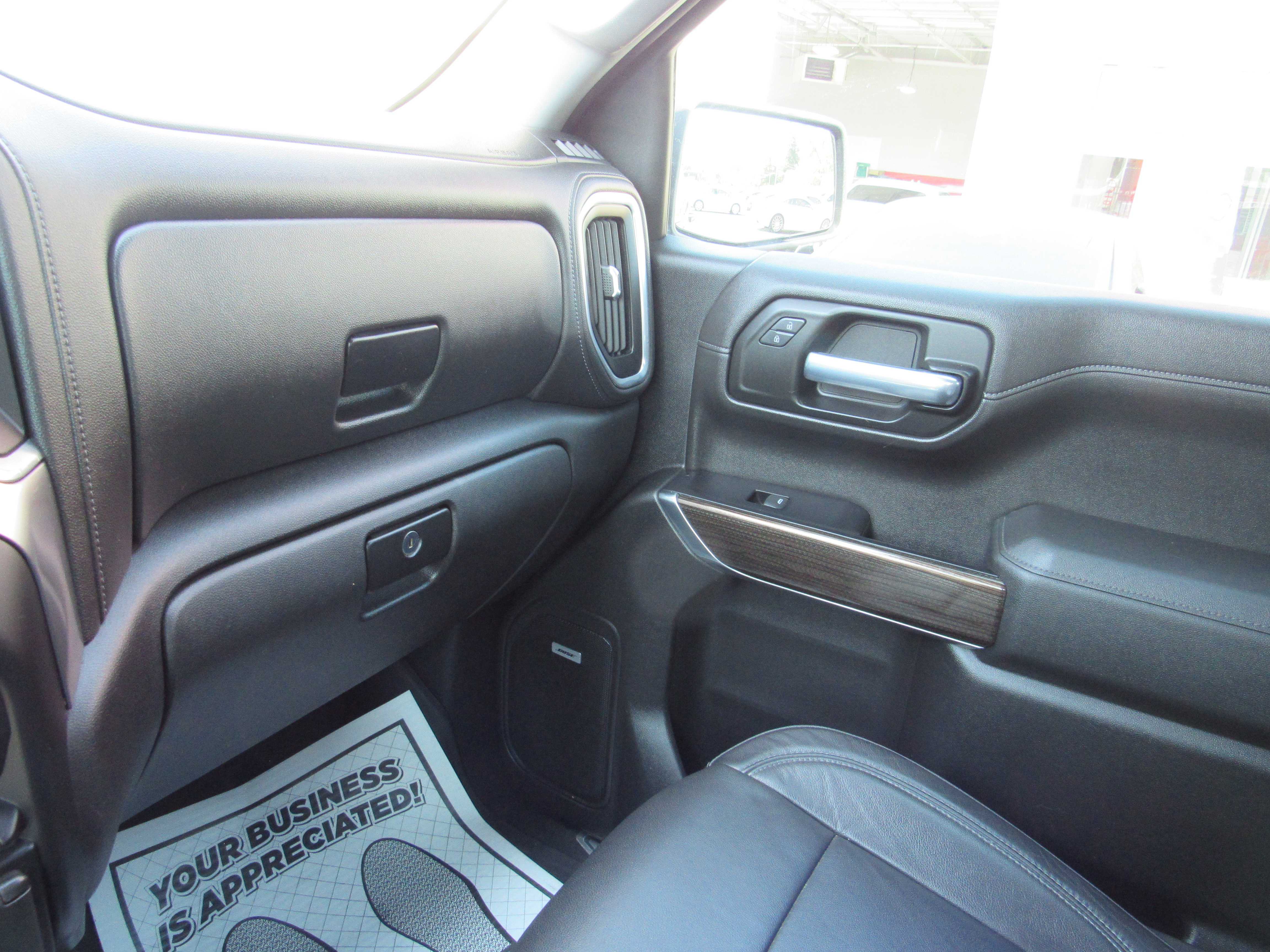 RED, 2019 CHEVROLET SILVERADO 1500 CREW CAB Thumnail Image 17
