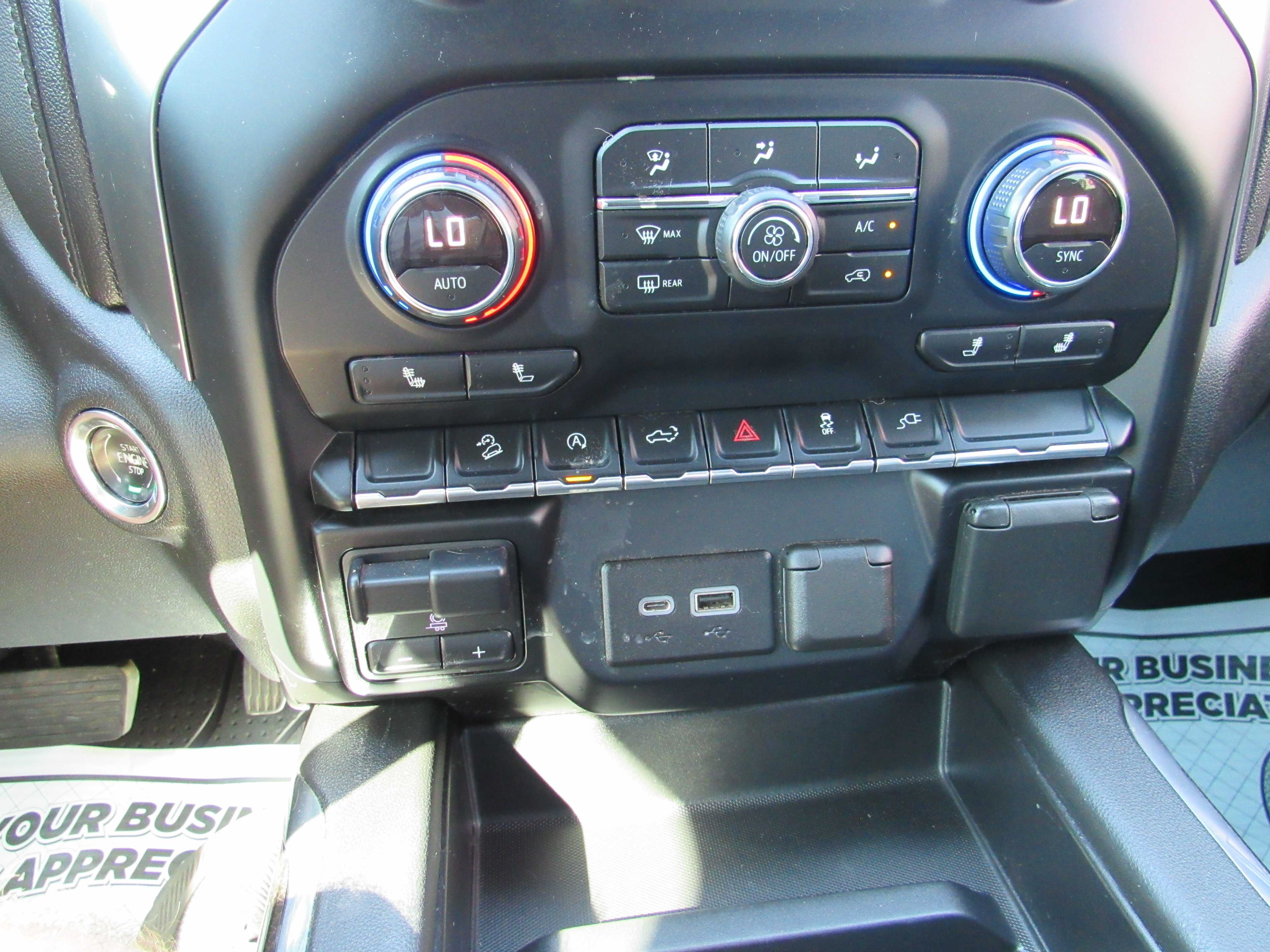 RED, 2019 CHEVROLET SILVERADO 1500 CREW CAB Thumnail Image 20