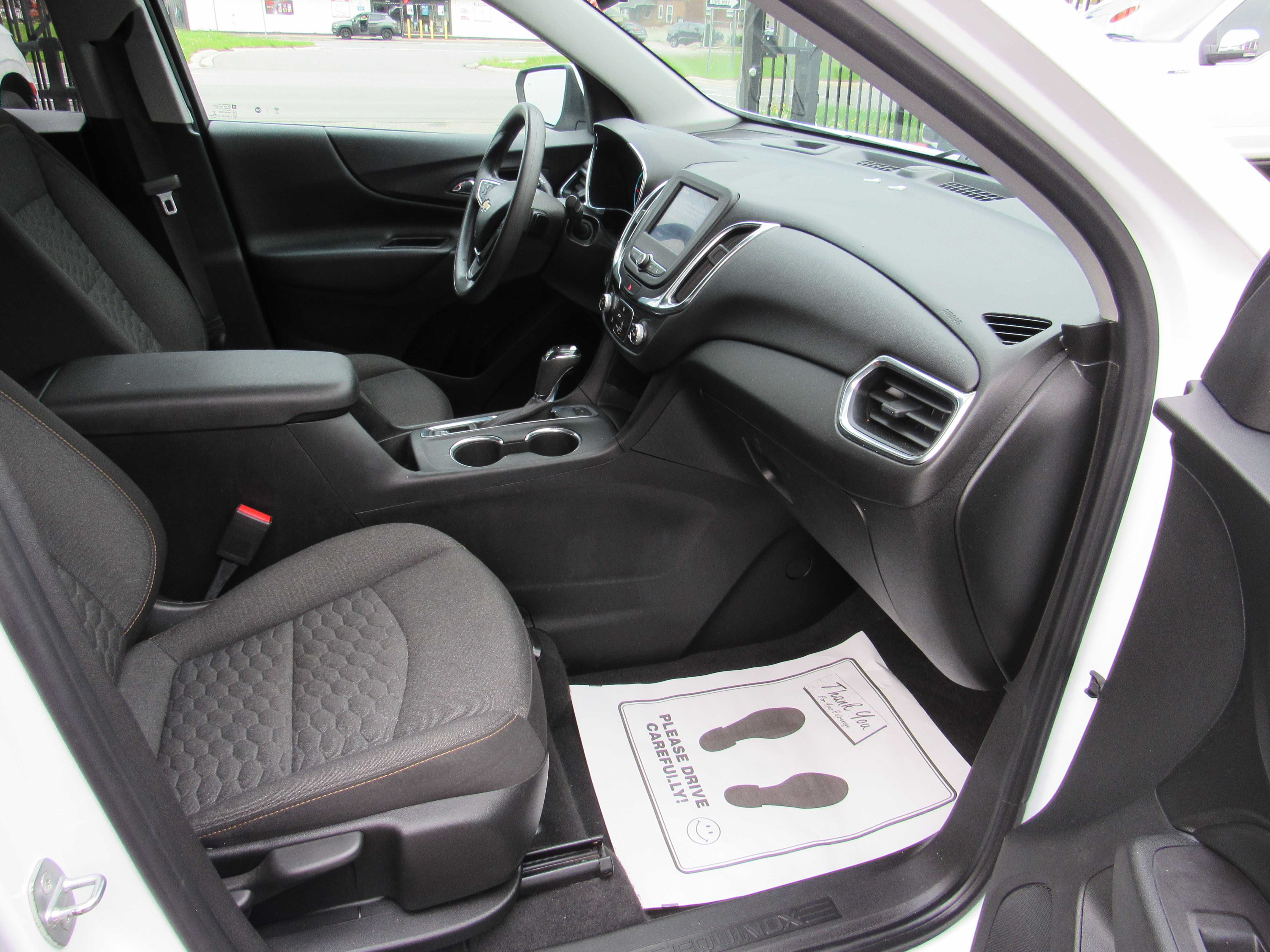 WHITE, 2020 CHEVROLET EQUINOX Thumnail Image 9