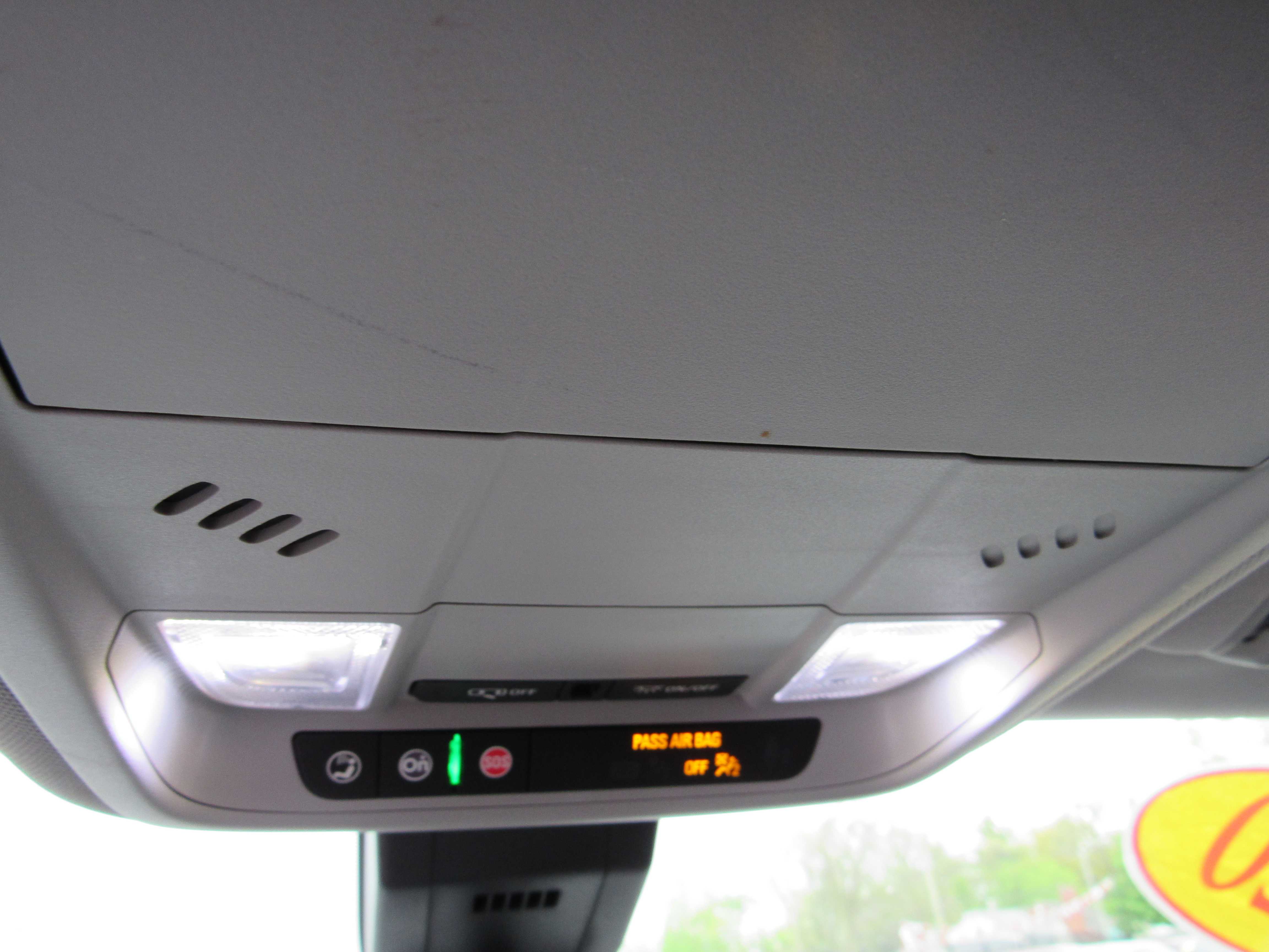 WHITE, 2020 CHEVROLET EQUINOX Thumnail Image 15