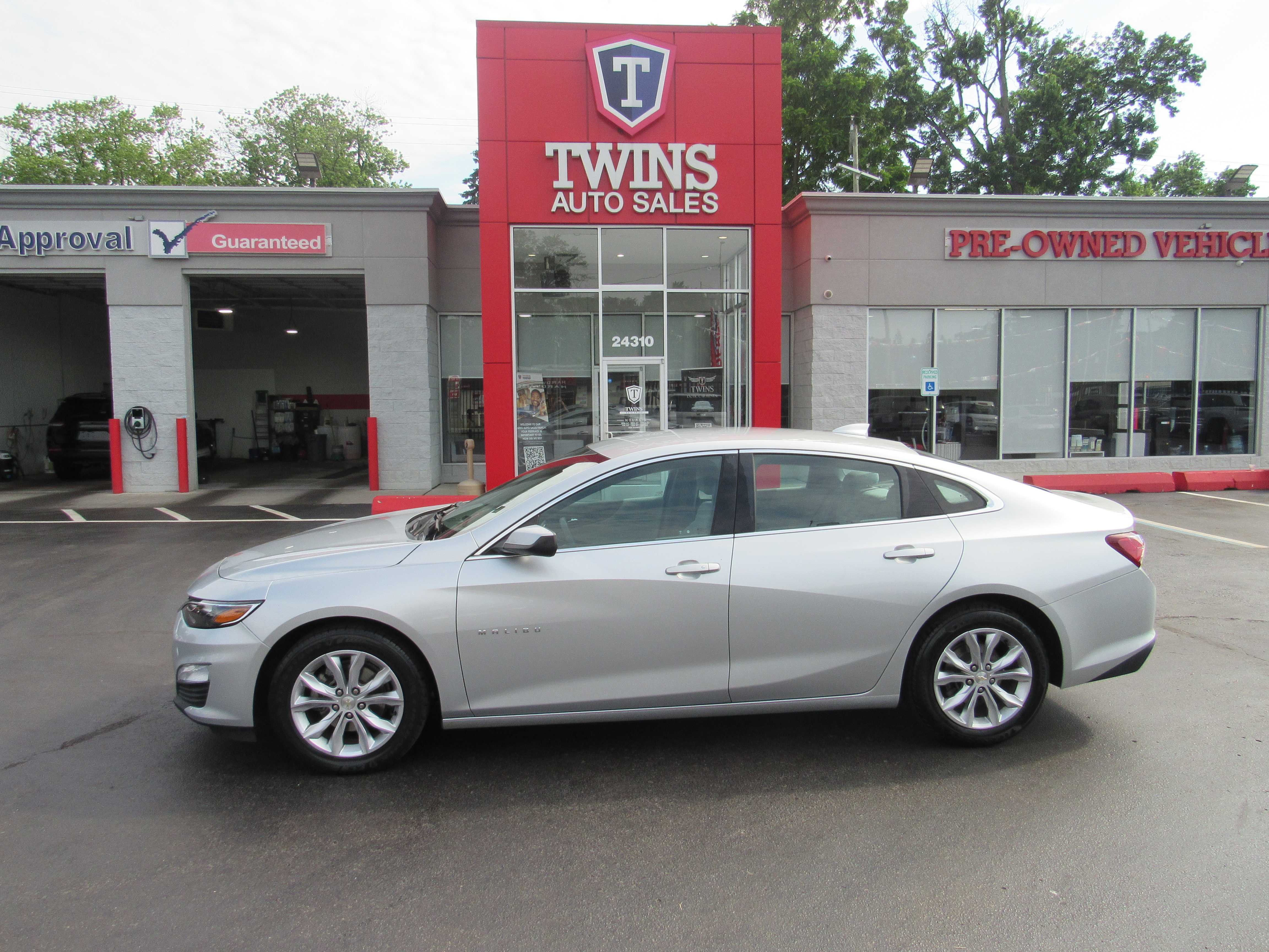 SILVER, 2020 CHEVROLET MALIBU Thumnail Image 1
