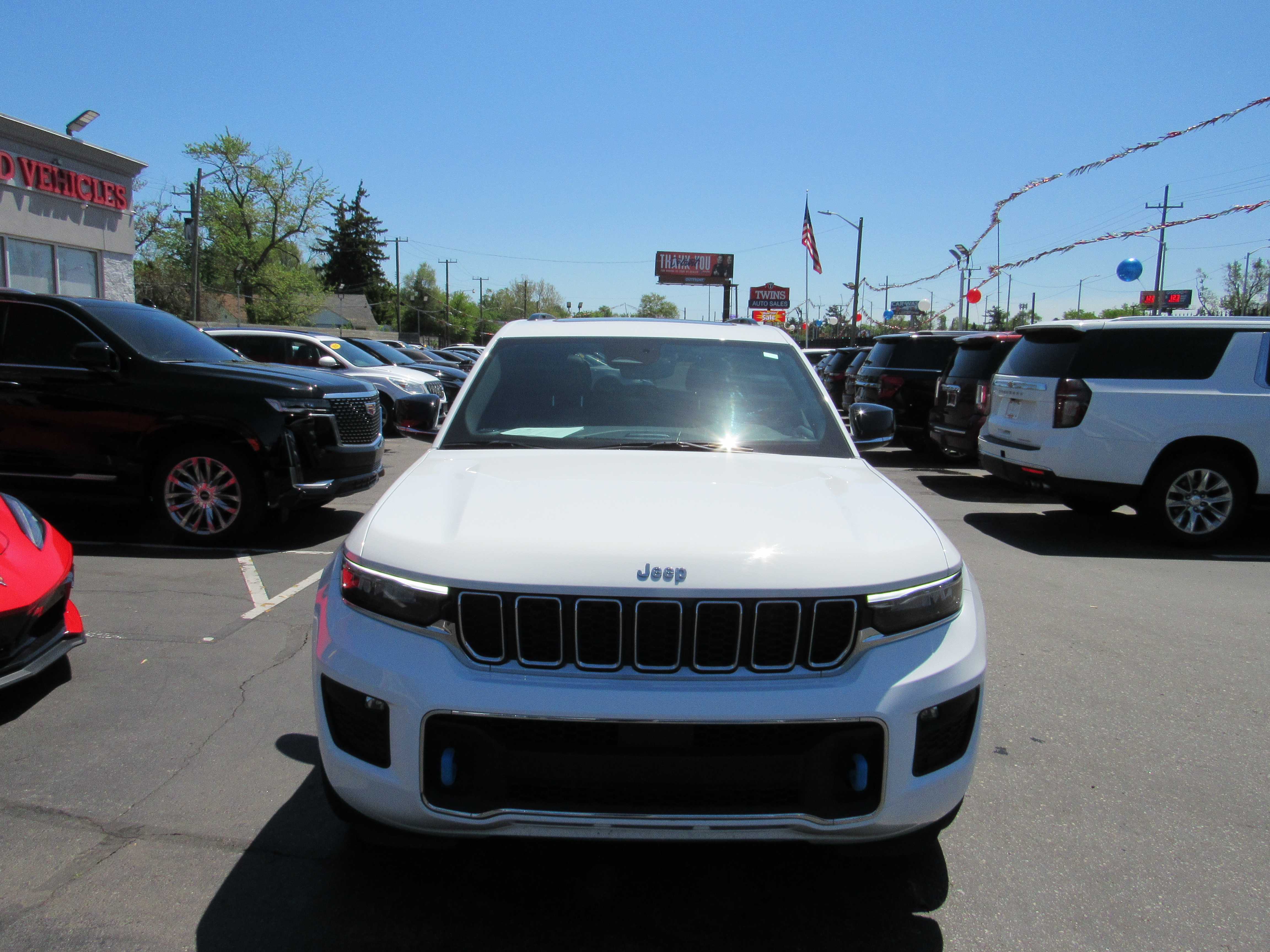 WHITE, 2023 JEEP GRAND CHEROKEE 4XE Thumnail Image 6