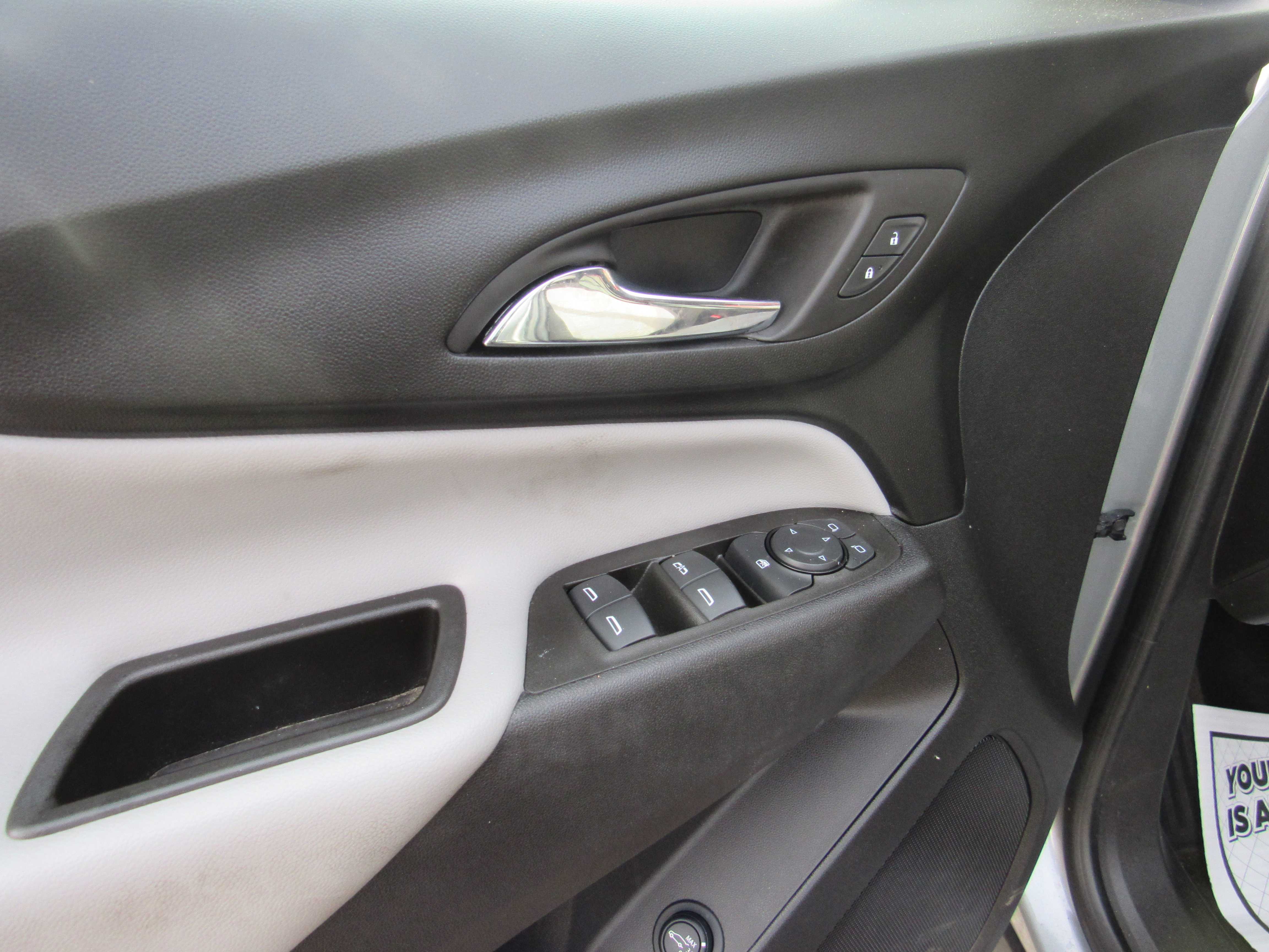 GREY, 2023 CHEVROLET EQUINOX Thumnail Image 8