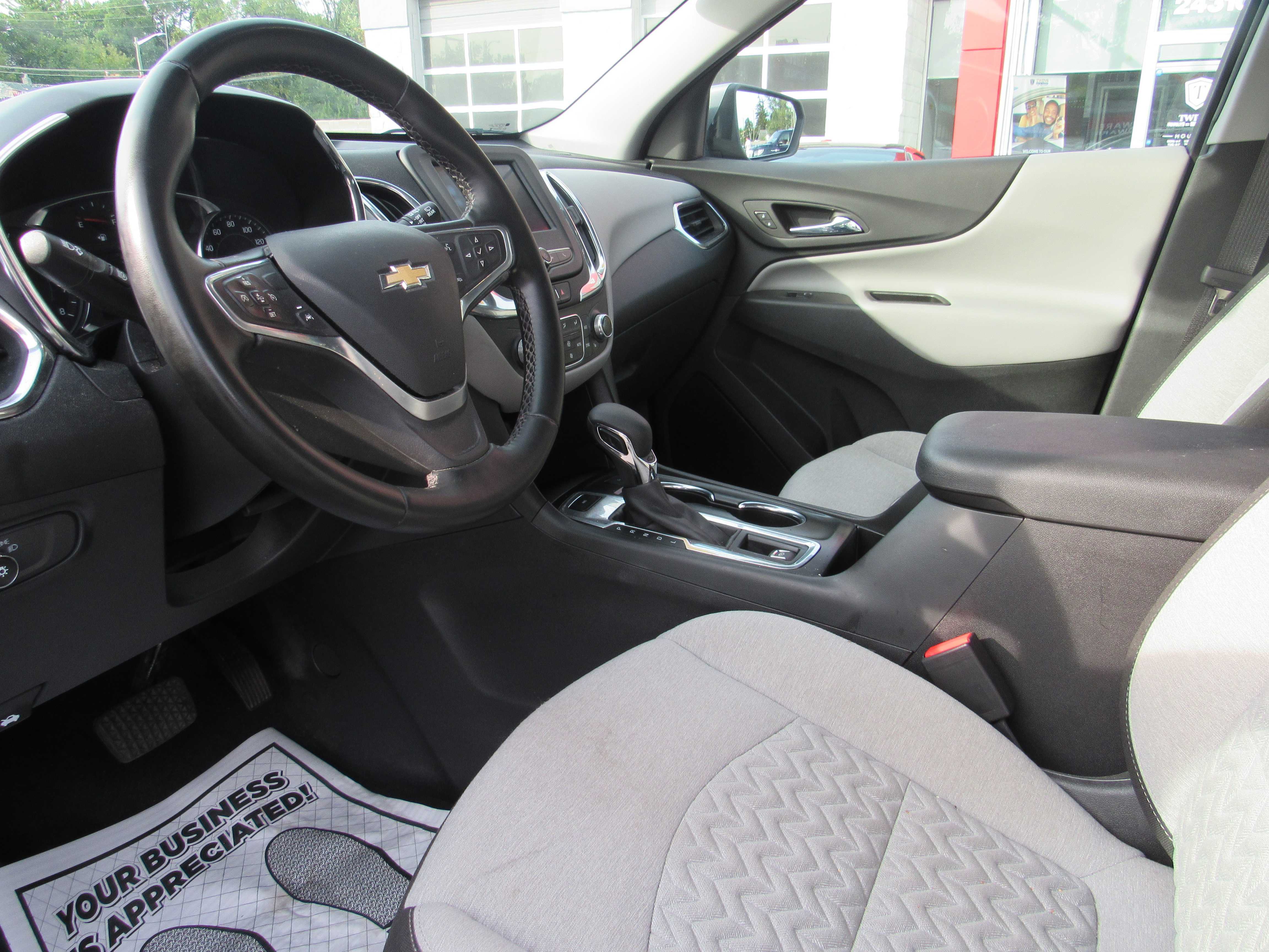 GREY, 2023 CHEVROLET EQUINOX Thumnail Image 9