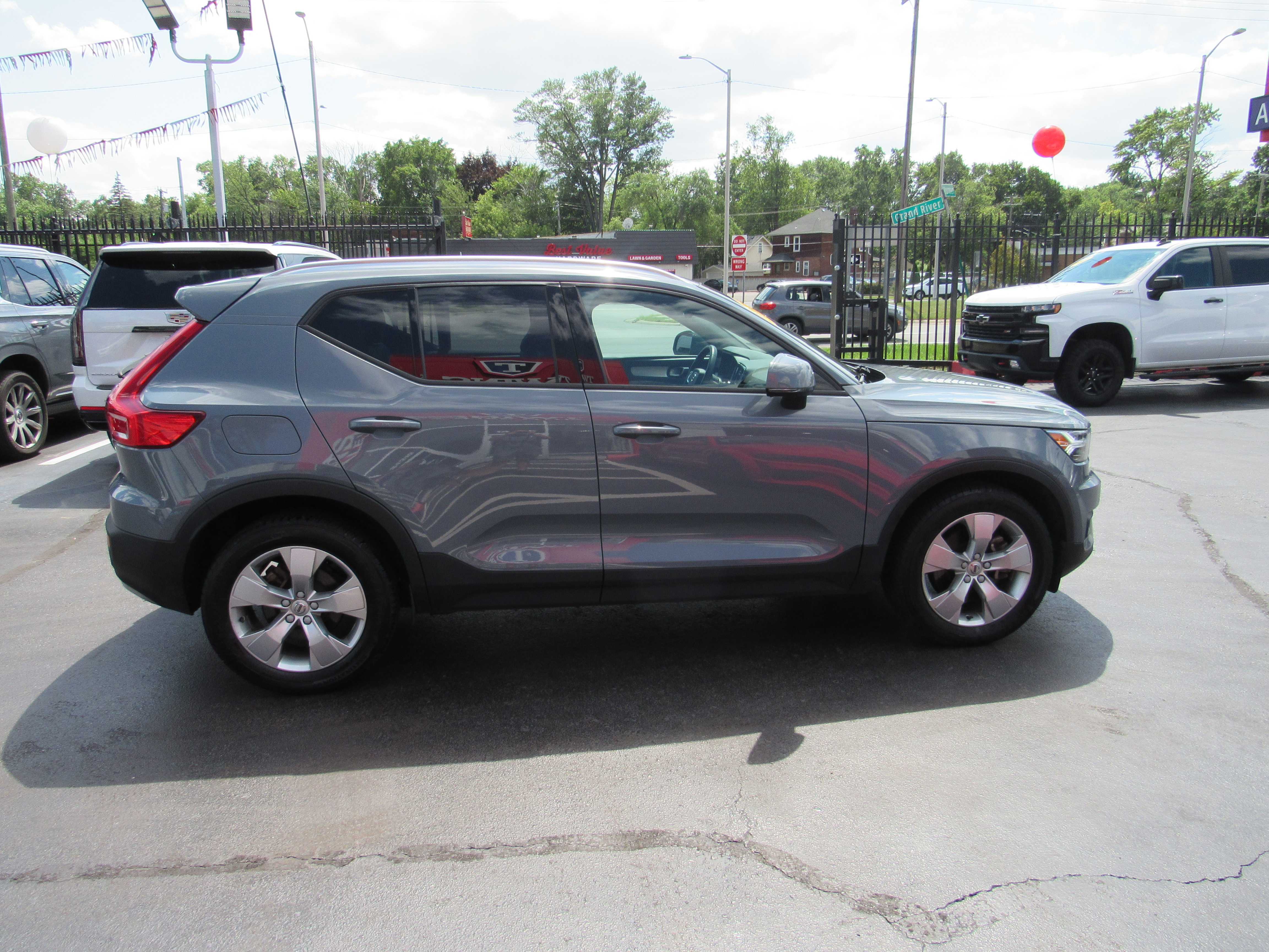 BLUE, 2021 VOLVO XC40 Thumnail Image 5