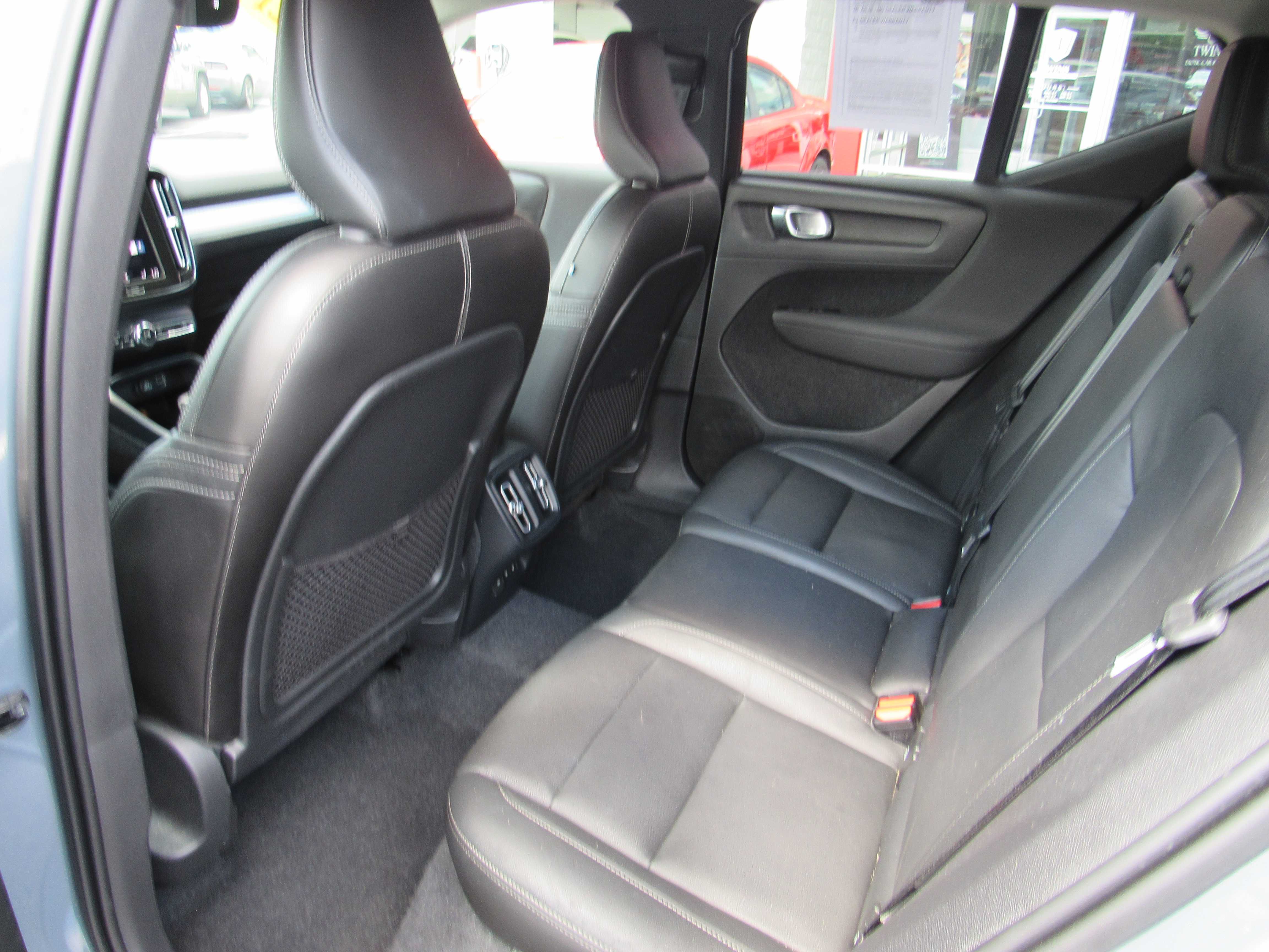 BLUE, 2021 VOLVO XC40 Thumnail Image 12