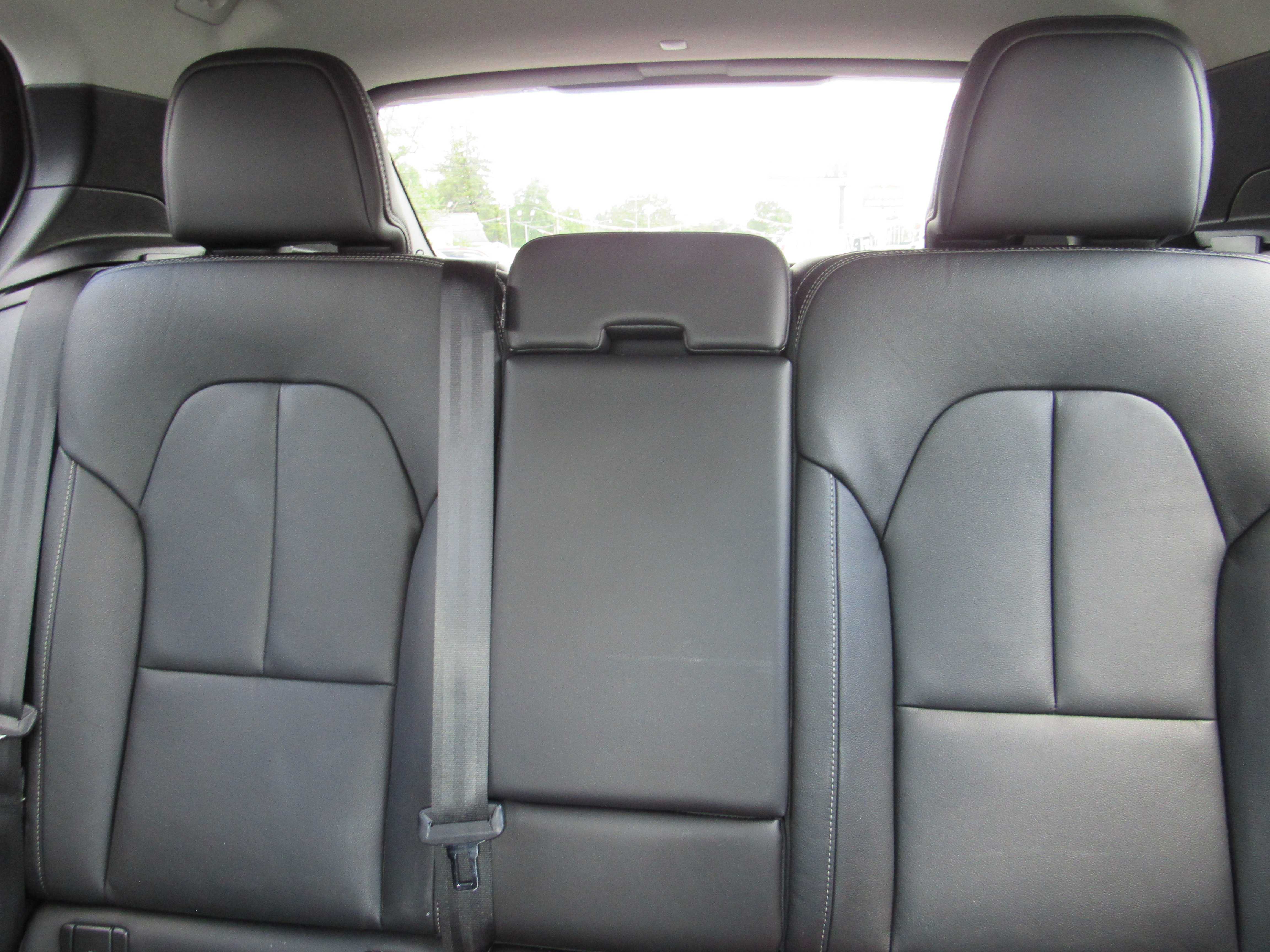 BLUE, 2021 VOLVO XC40 Thumnail Image 21