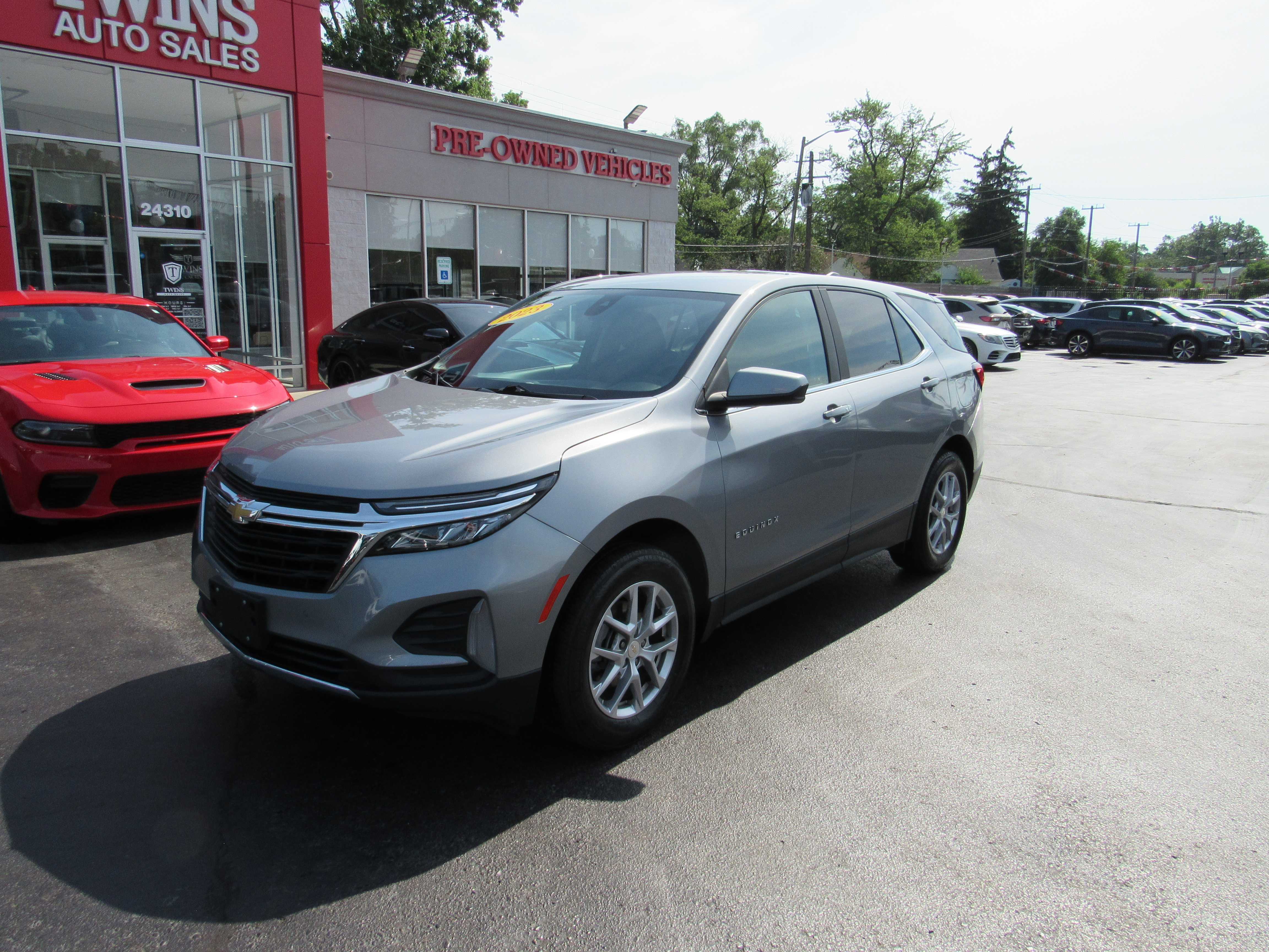 GREY, 2023 CHEVROLET EQUINOX Thumnail Image 2