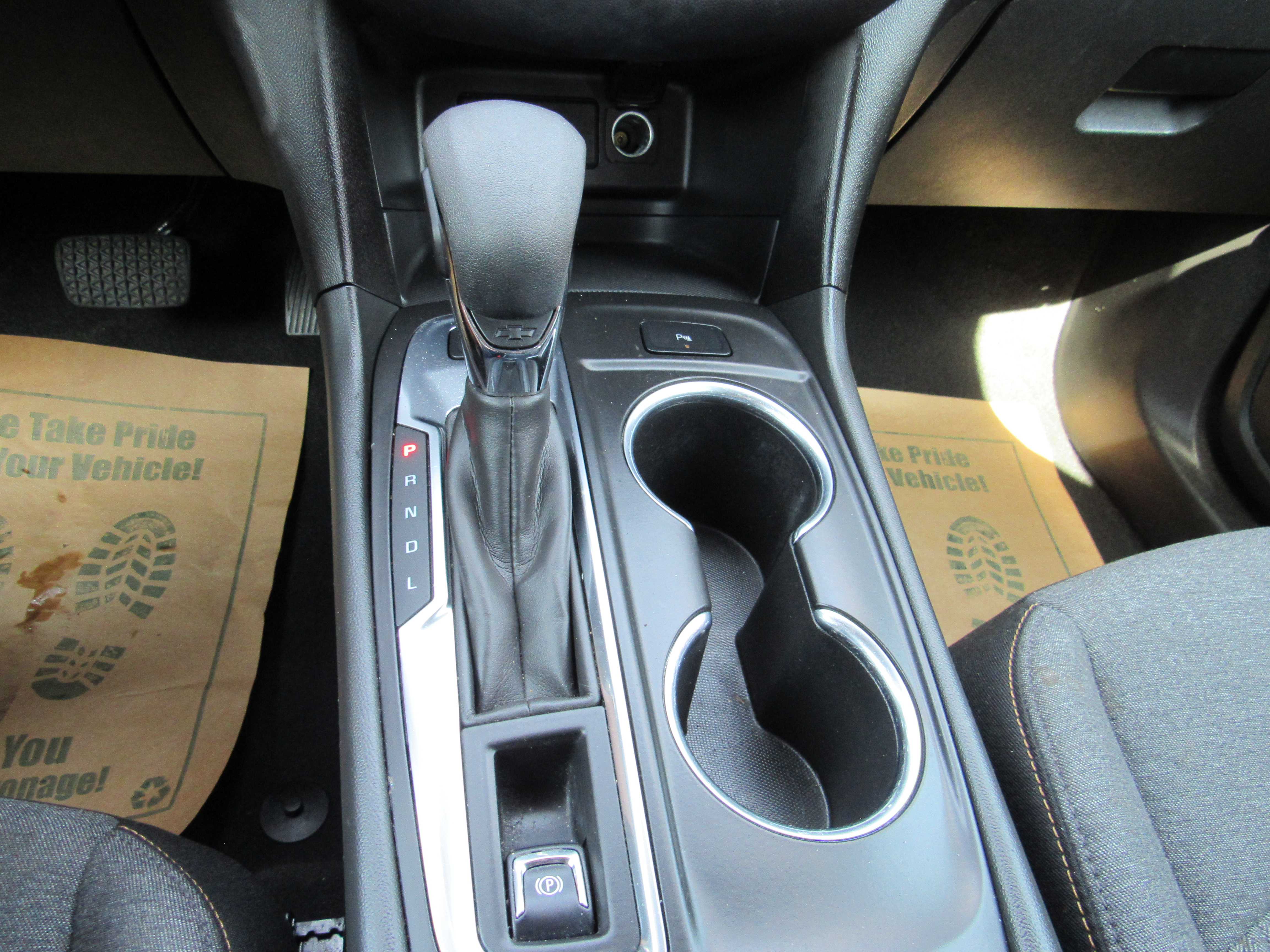 GREY, 2023 CHEVROLET EQUINOX Thumnail Image 14