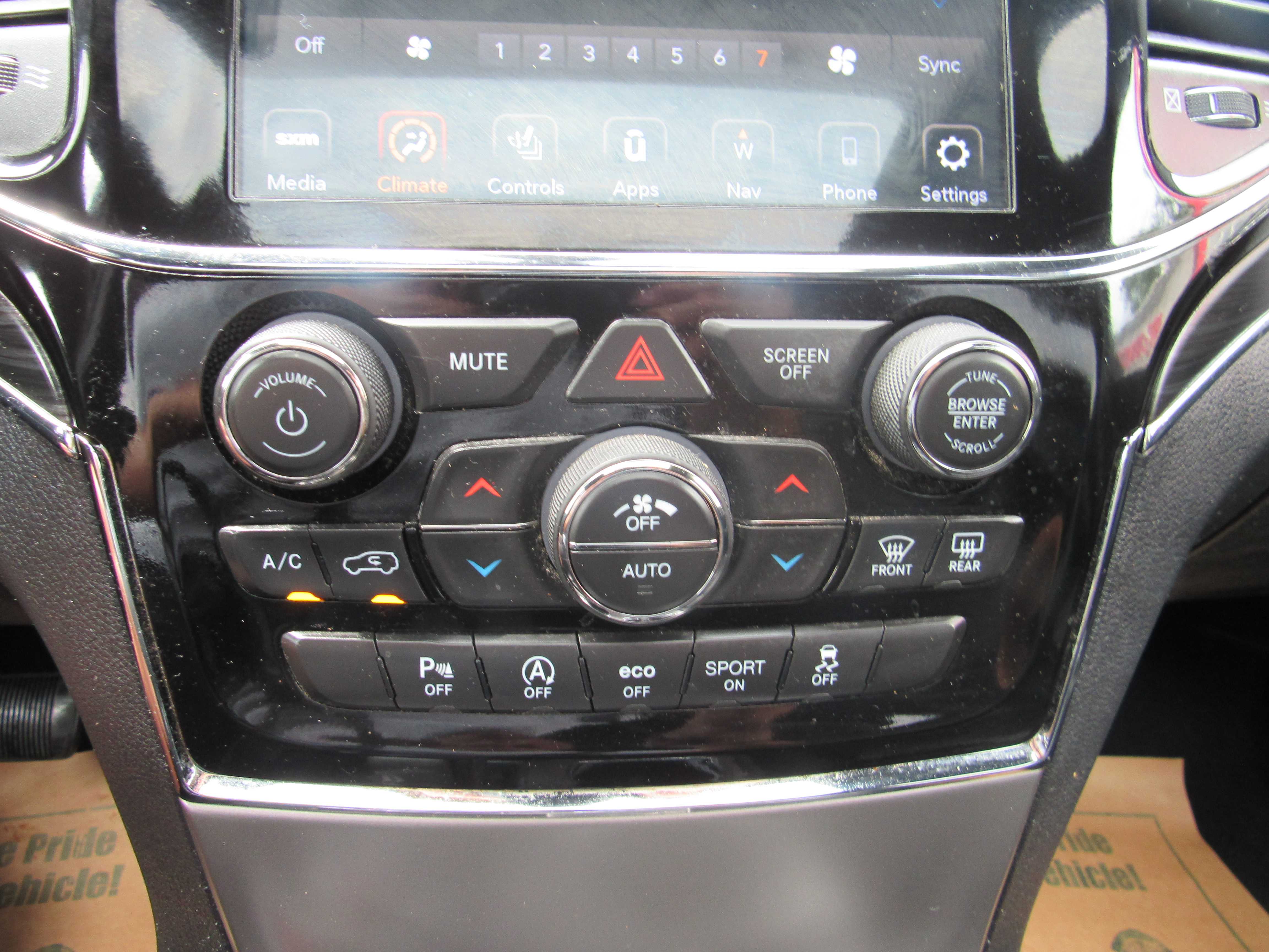 WHITE, 2020 JEEP GRAND CHEROKEE Thumnail Image 18