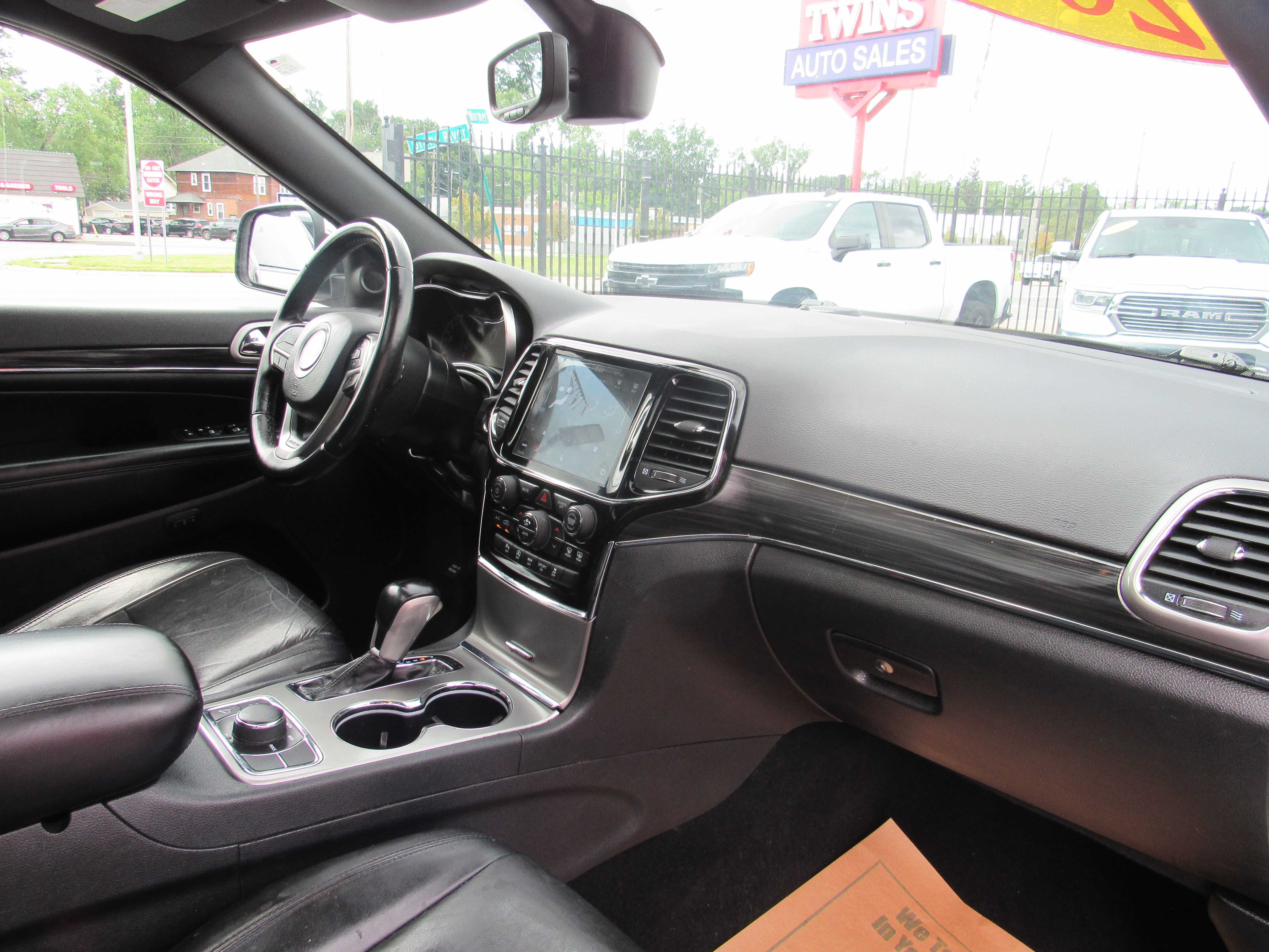 WHITE, 2020 JEEP GRAND CHEROKEE Thumnail Image 28