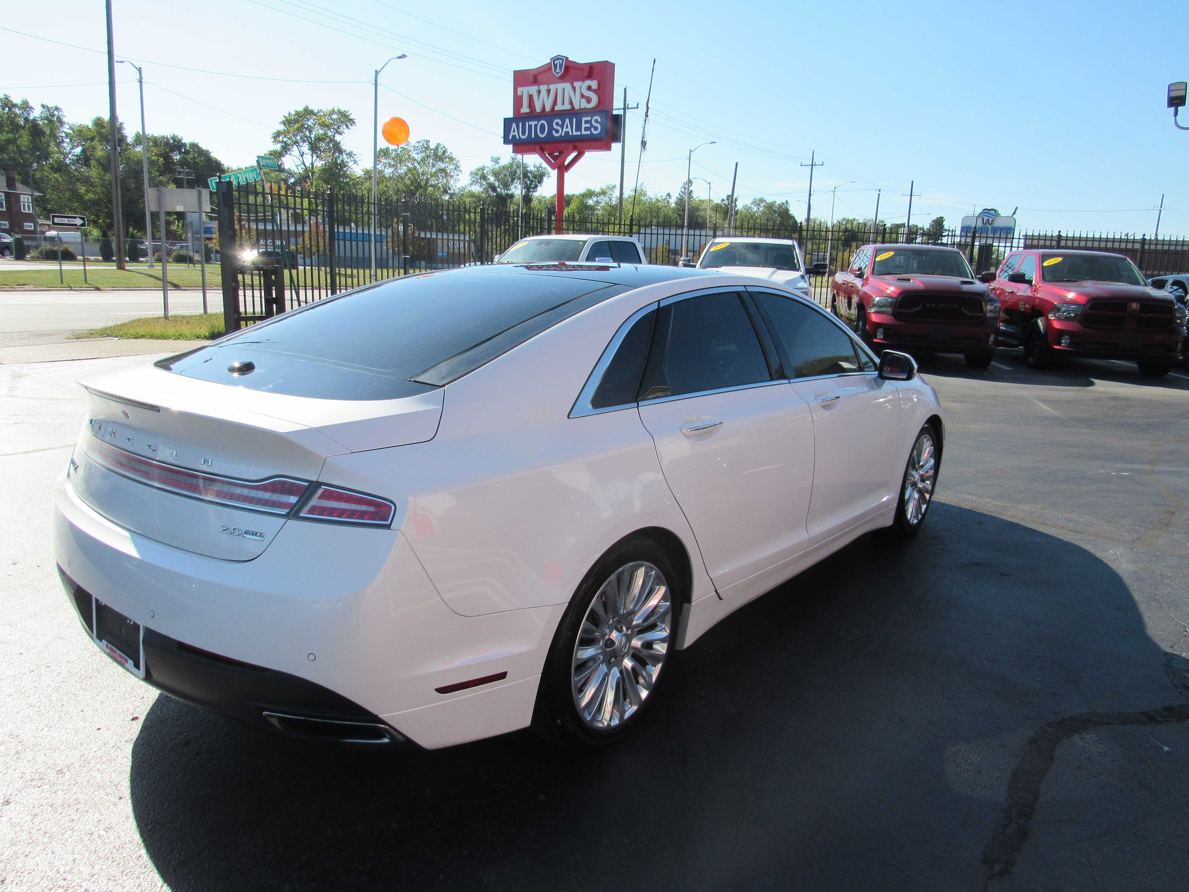 WHITE, 2016 LINCOLN MKZ Thumnail Image 6