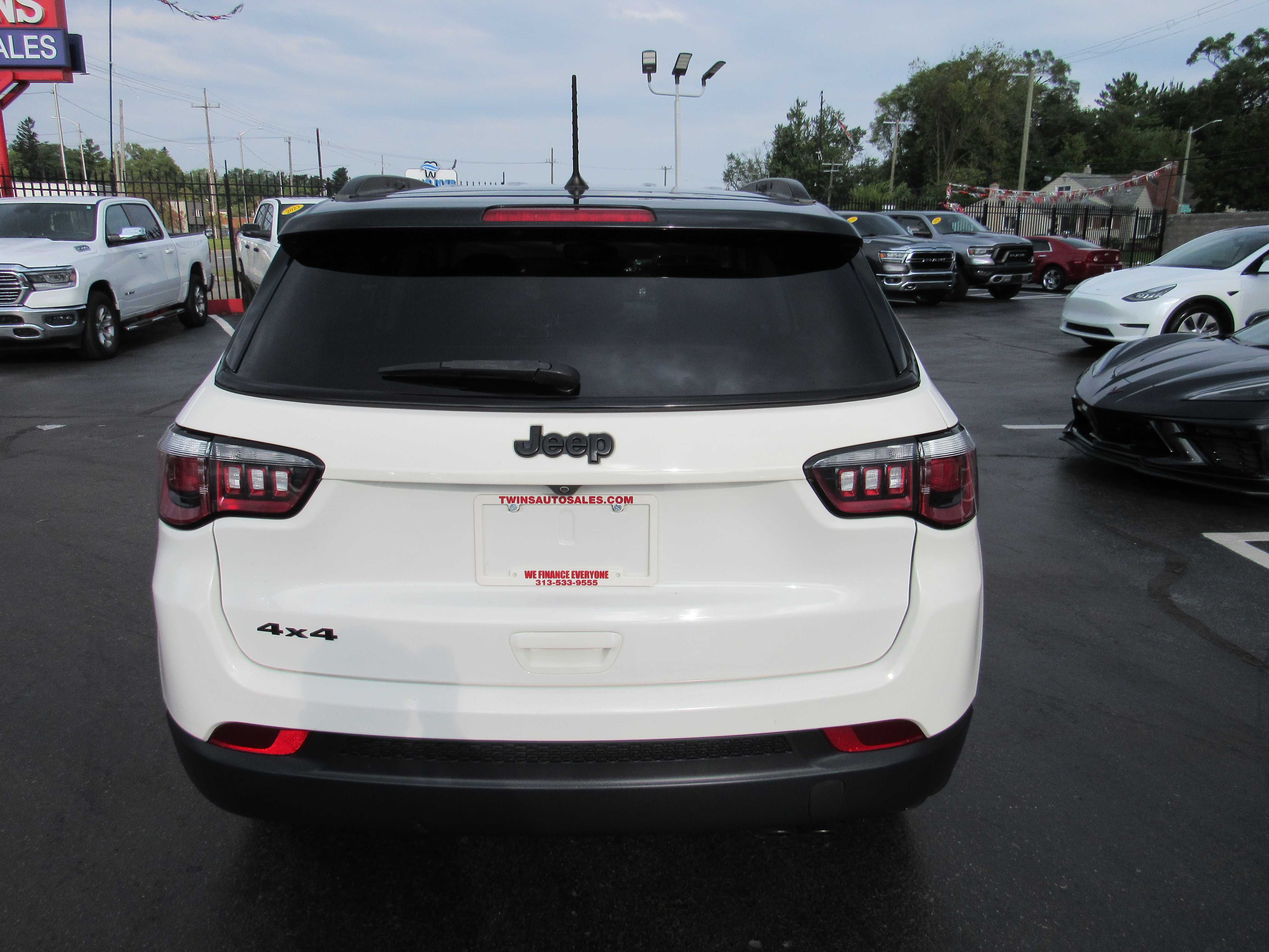 WHITE, 2018 JEEP COMPASS Thumnail Image 7