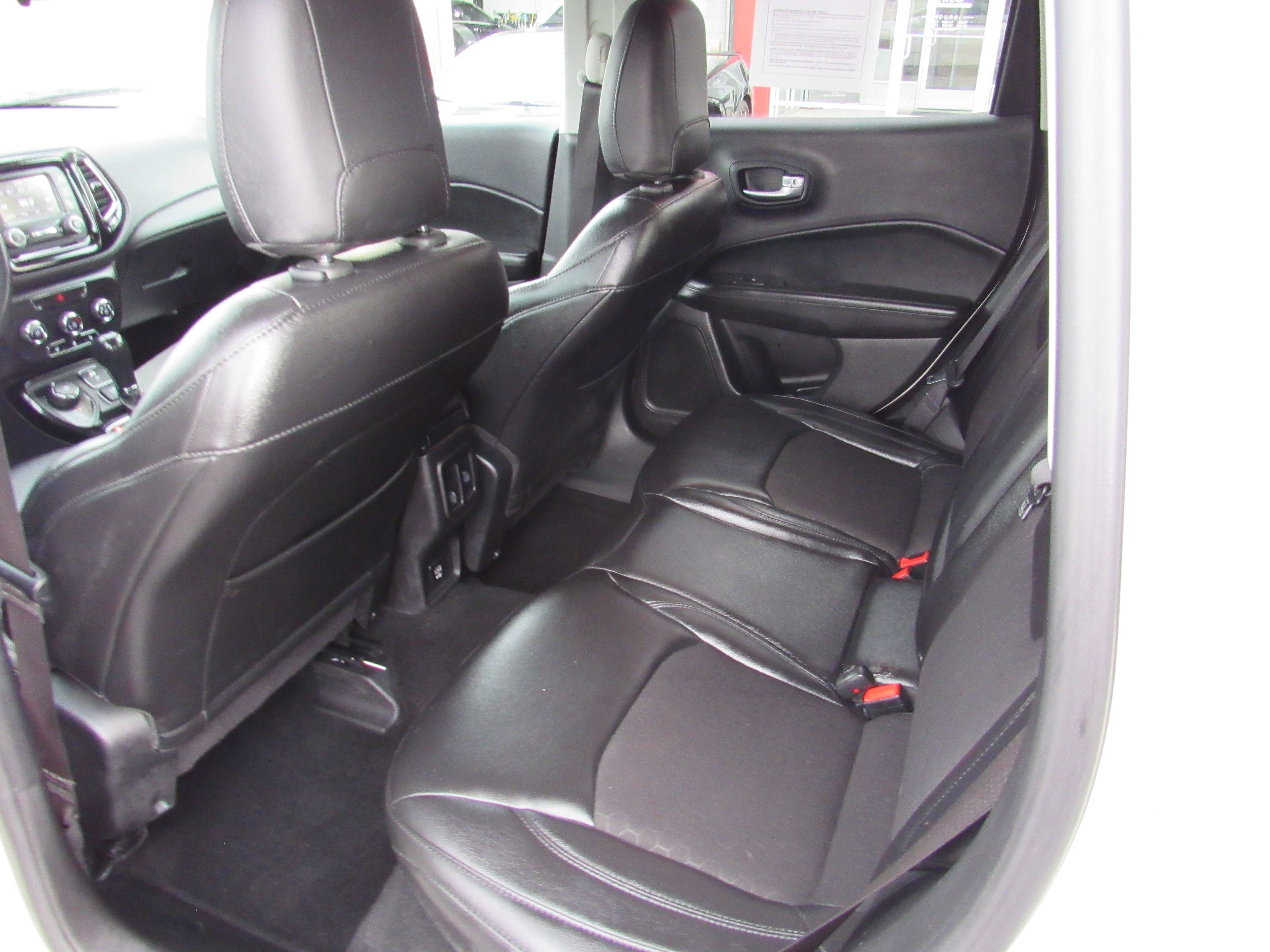 WHITE, 2018 JEEP COMPASS Thumnail Image 12