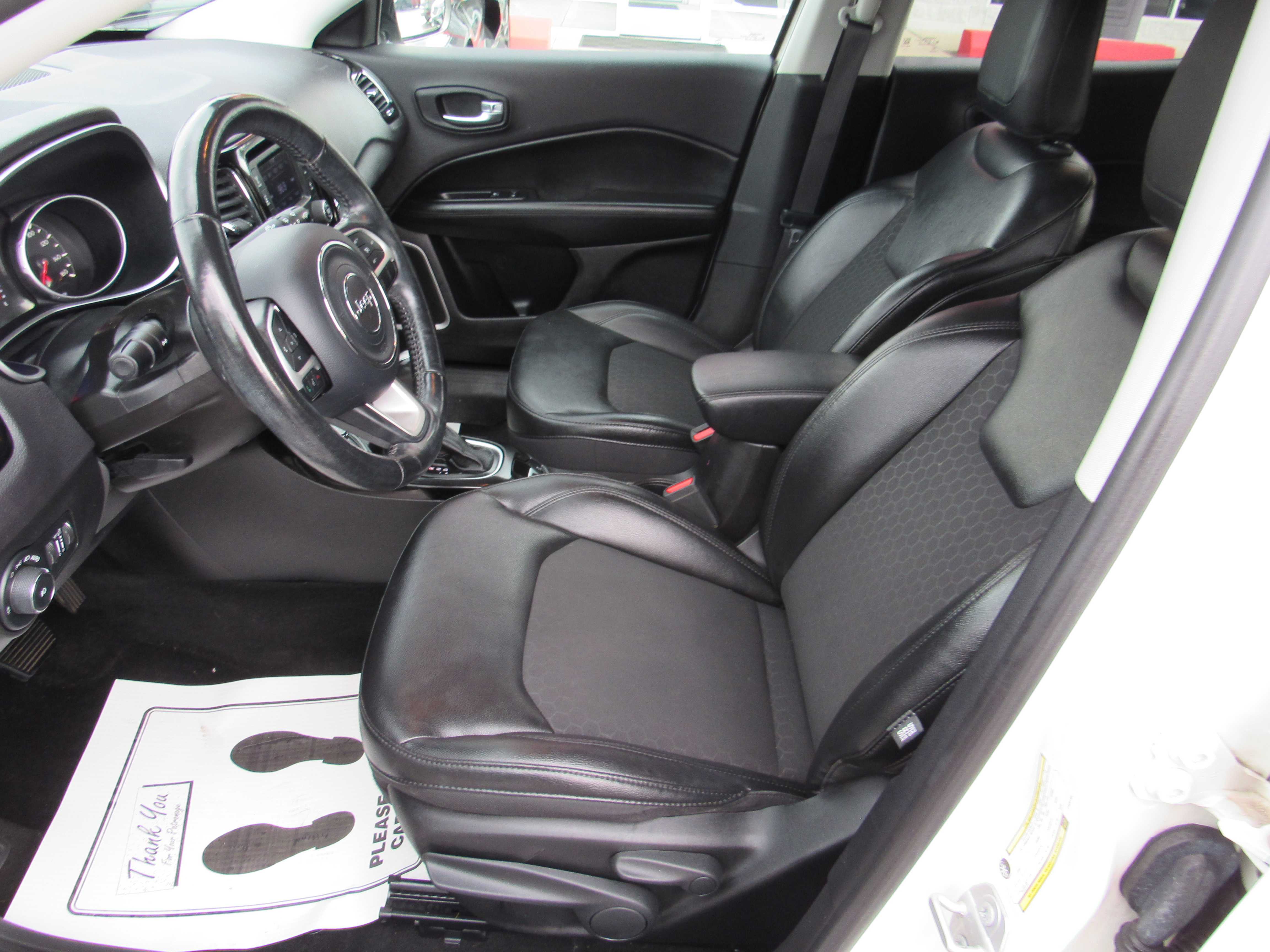 WHITE, 2018 JEEP COMPASS Thumnail Image 16