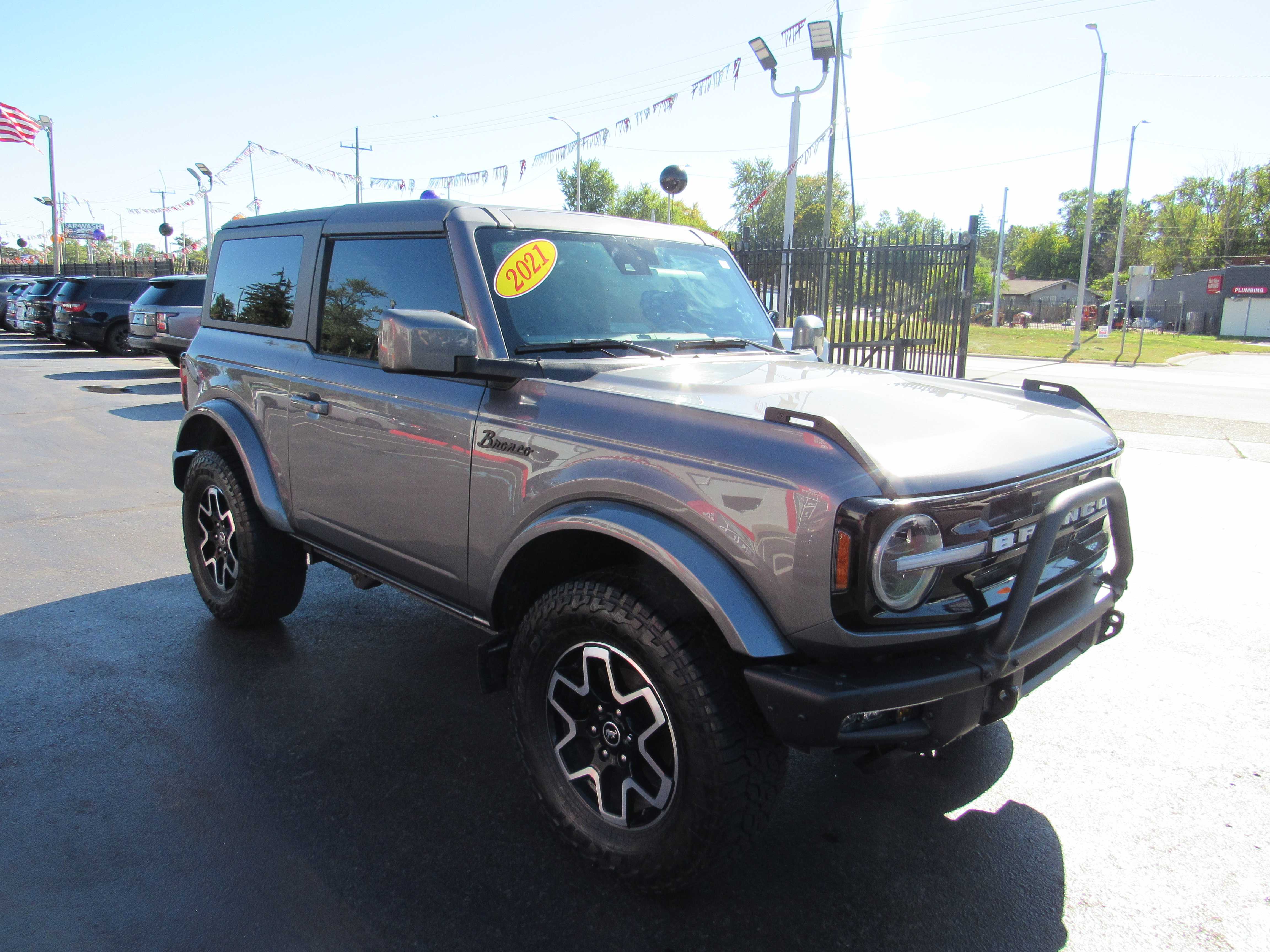 GREY, 2021 FORD BRONCO Thumnail Image 4