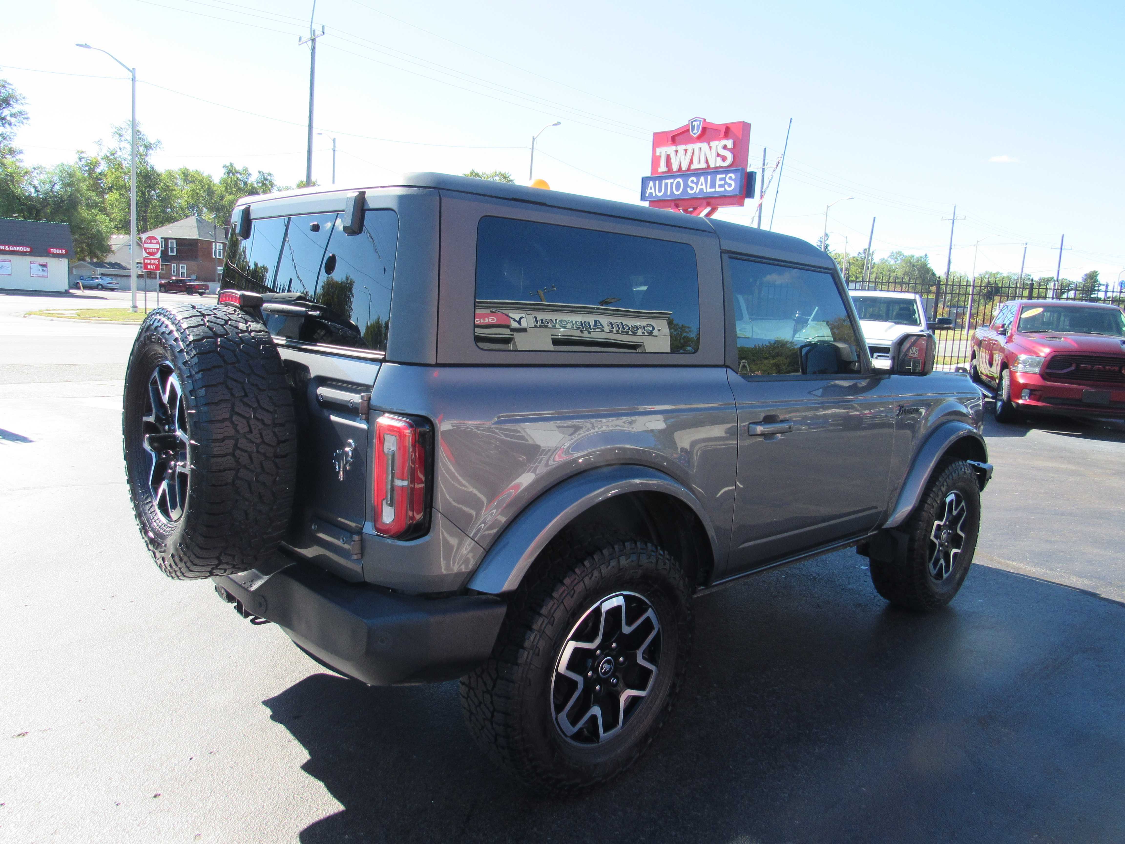 GREY, 2021 FORD BRONCO Thumnail Image 6