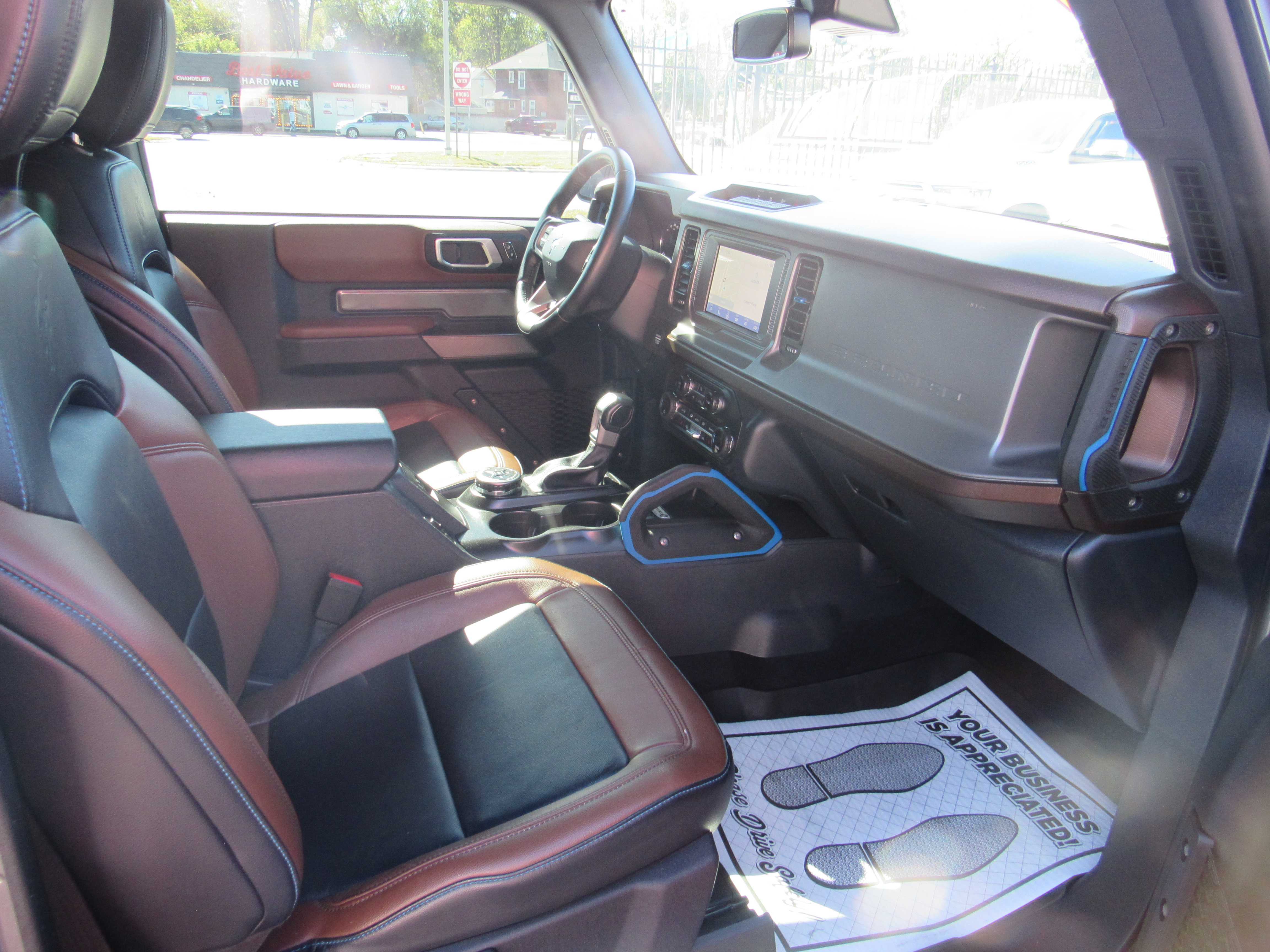 GREY, 2021 FORD BRONCO Thumnail Image 9