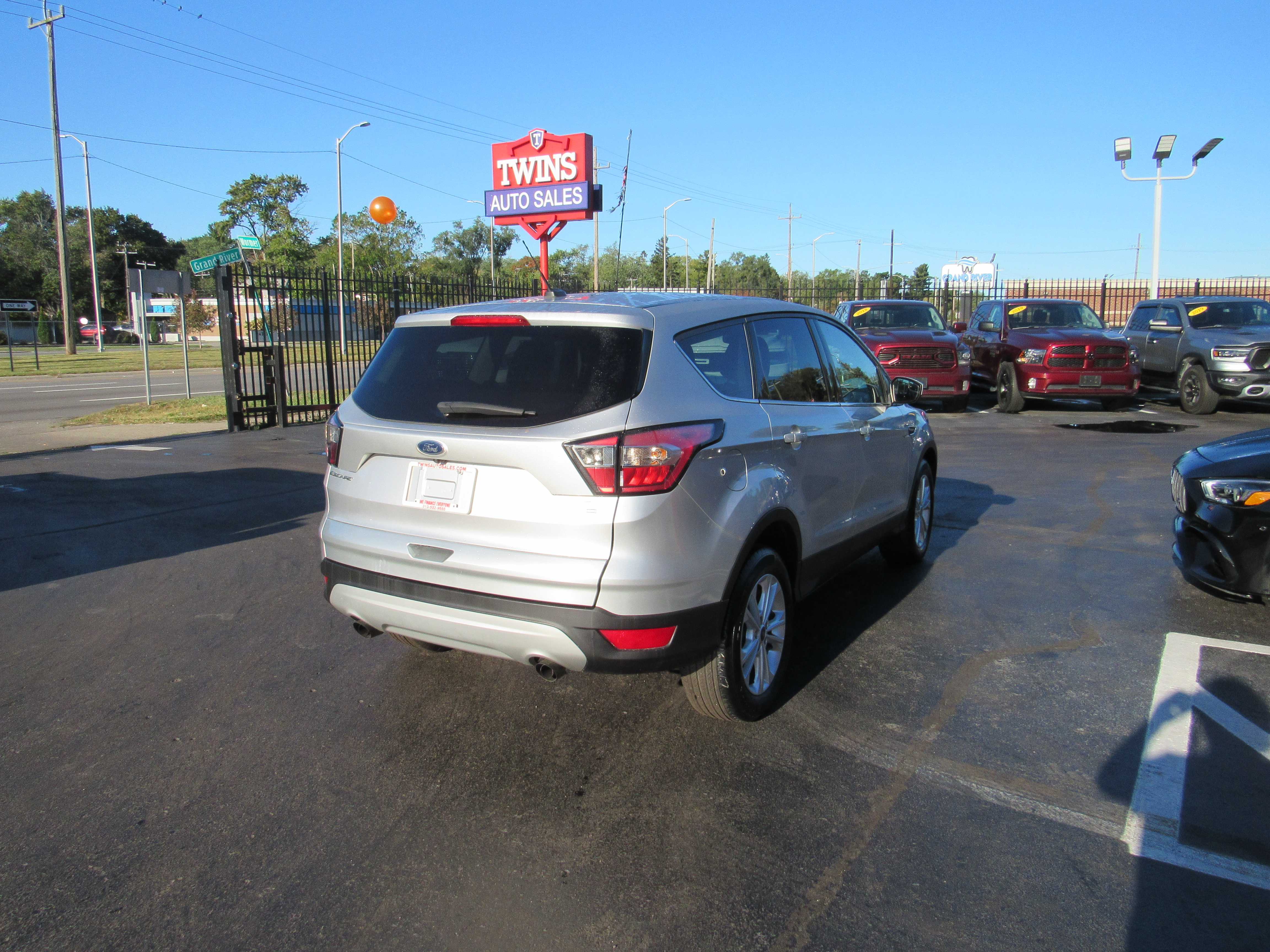 SILVER, 2017 FORD ESCAPE Thumnail Image 4