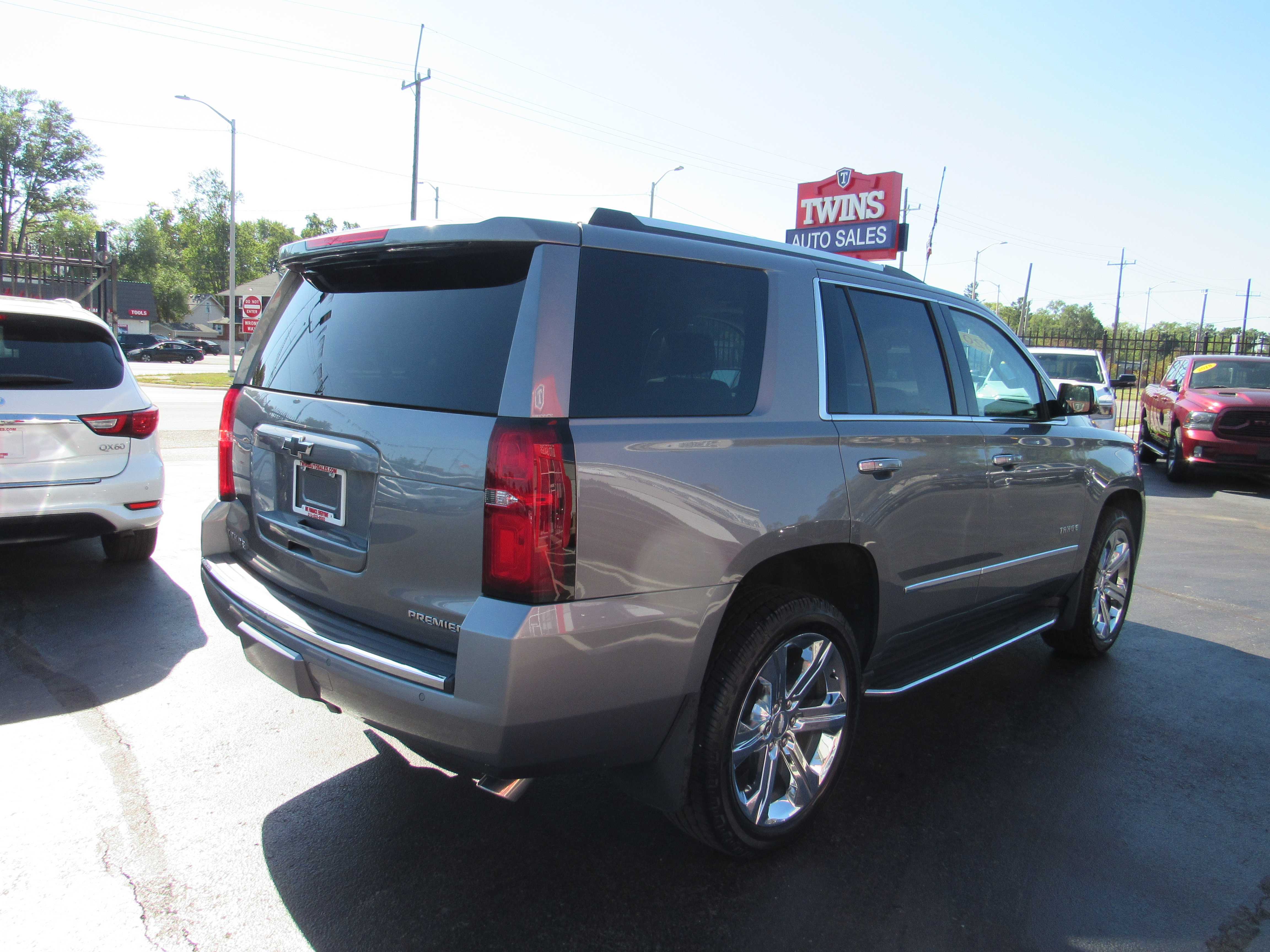 GREY, 2020 CHEVROLET TAHOE Thumnail Image 6