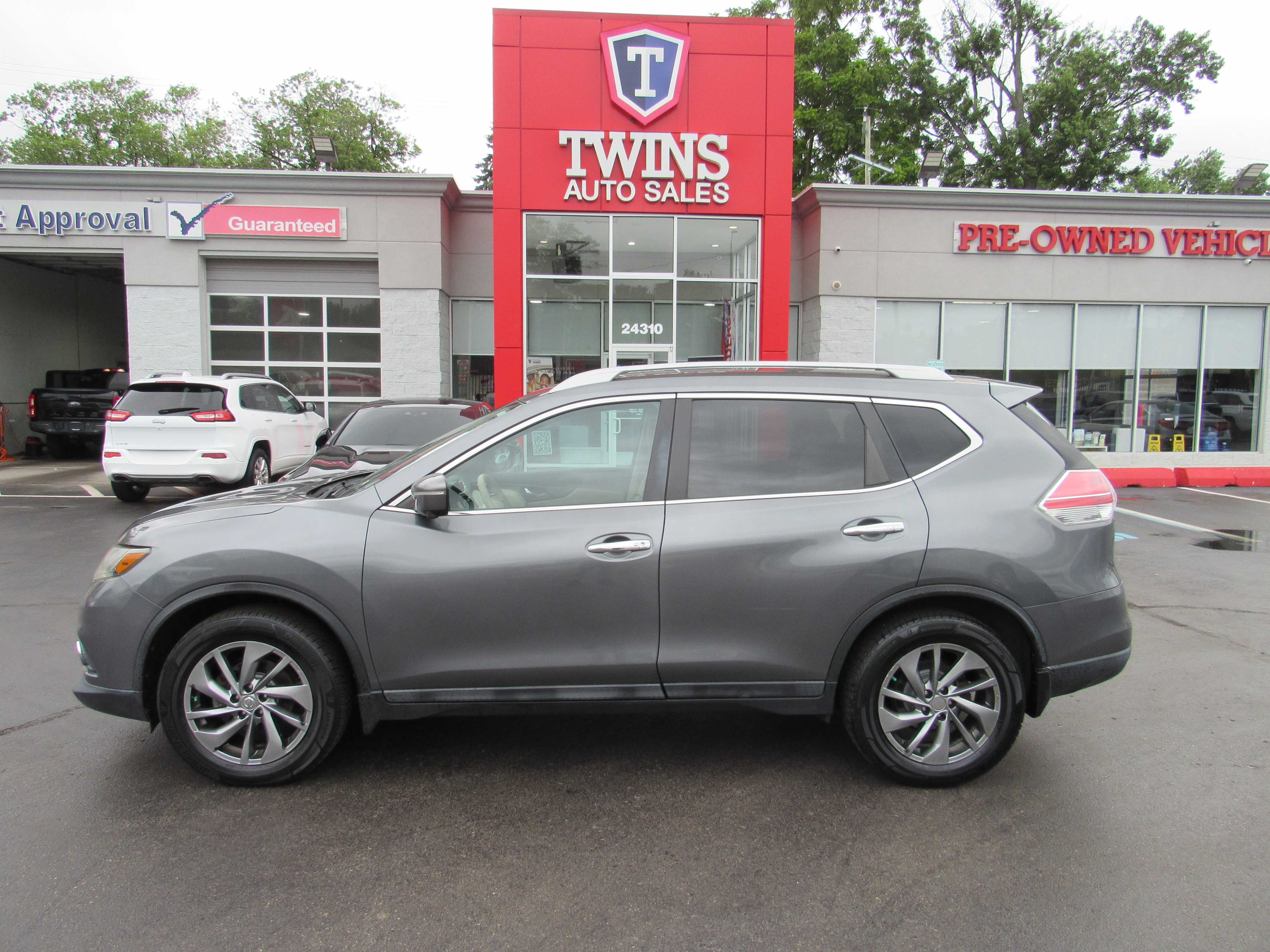 GREY, 2015 NISSAN ROGUE Thumnail Image 1
