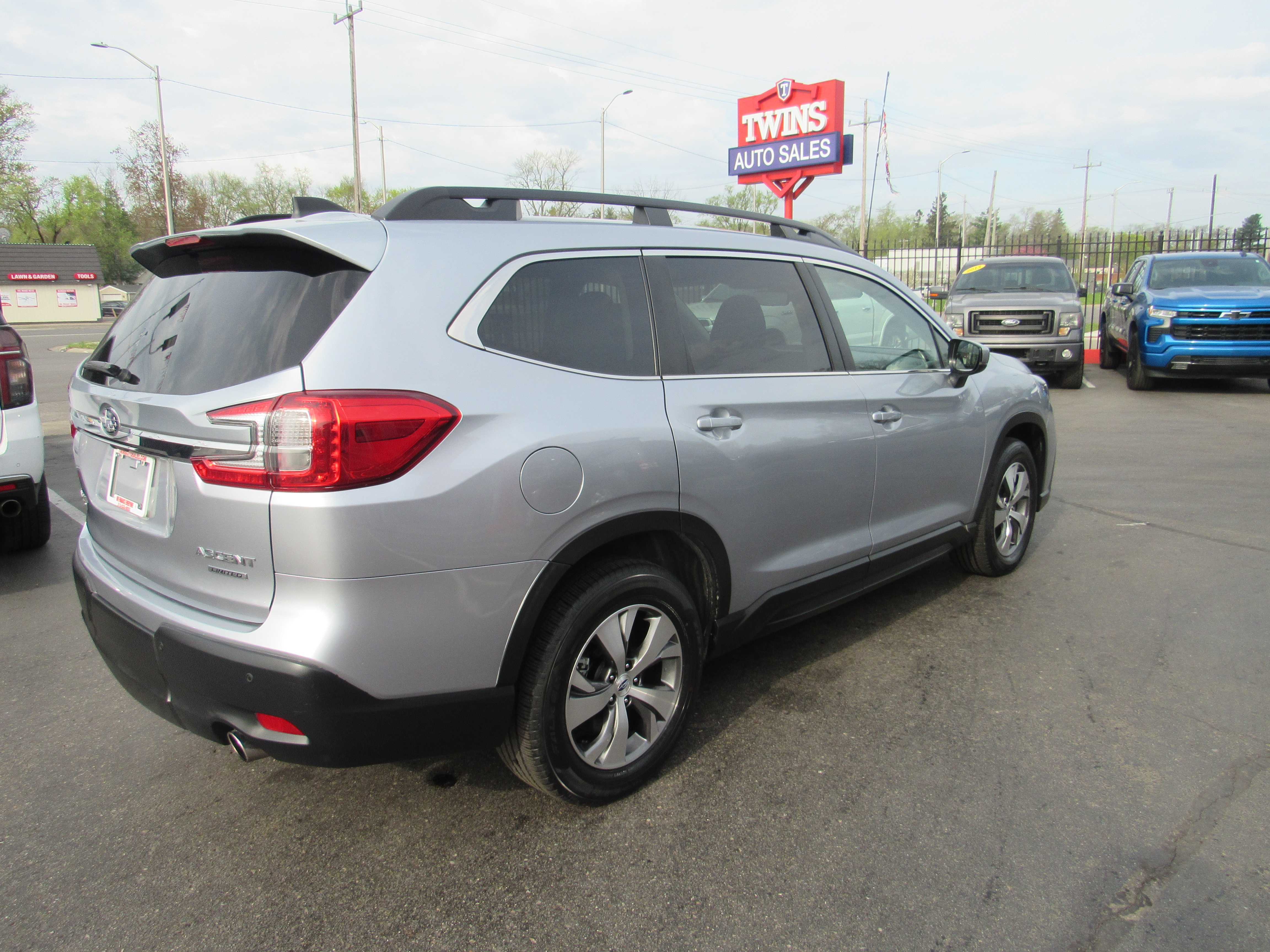 GREY, 2024 SUBARU ASCENT Thumnail Image 6