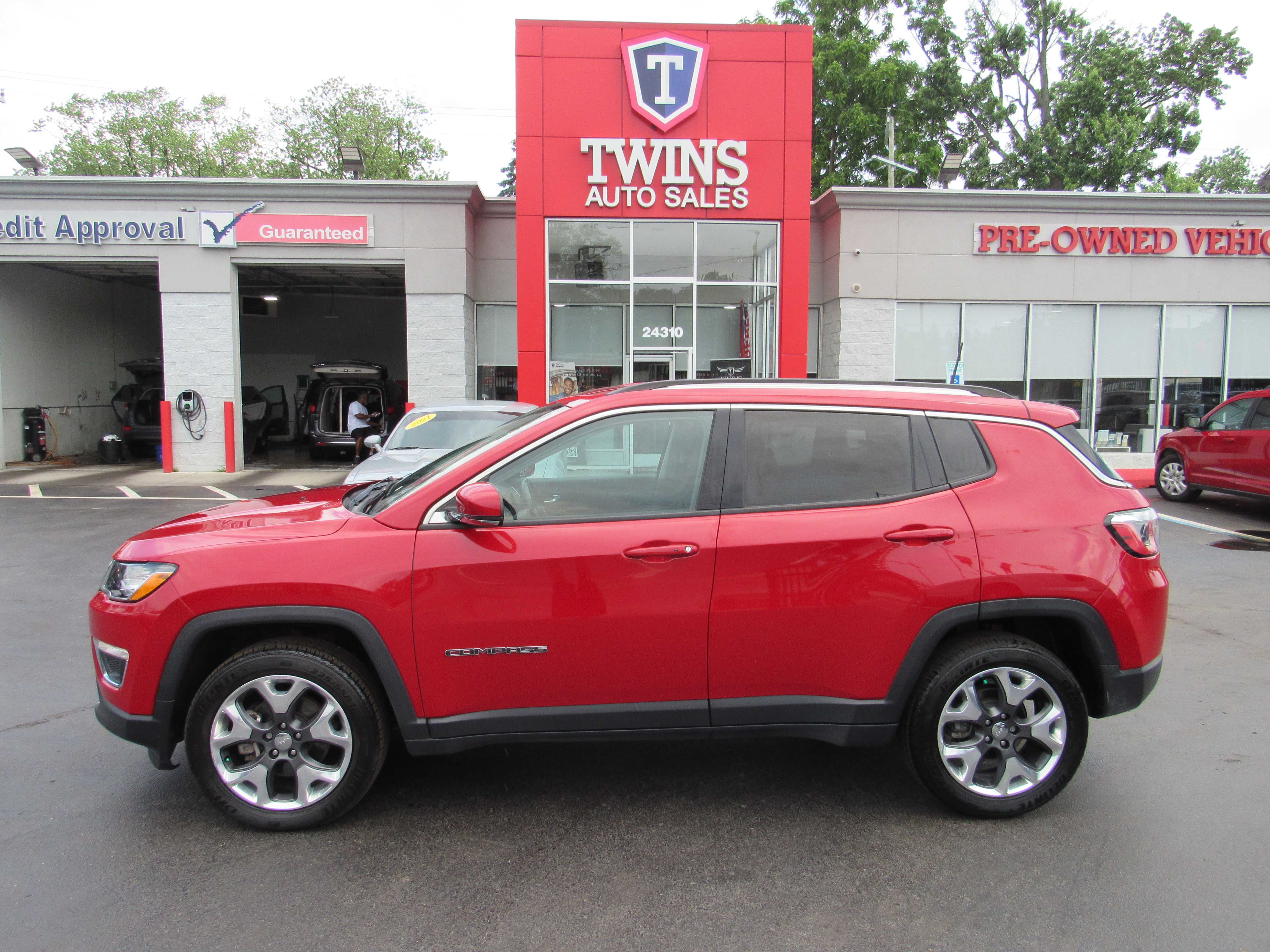 RED, 2019 JEEP COMPASS Image 