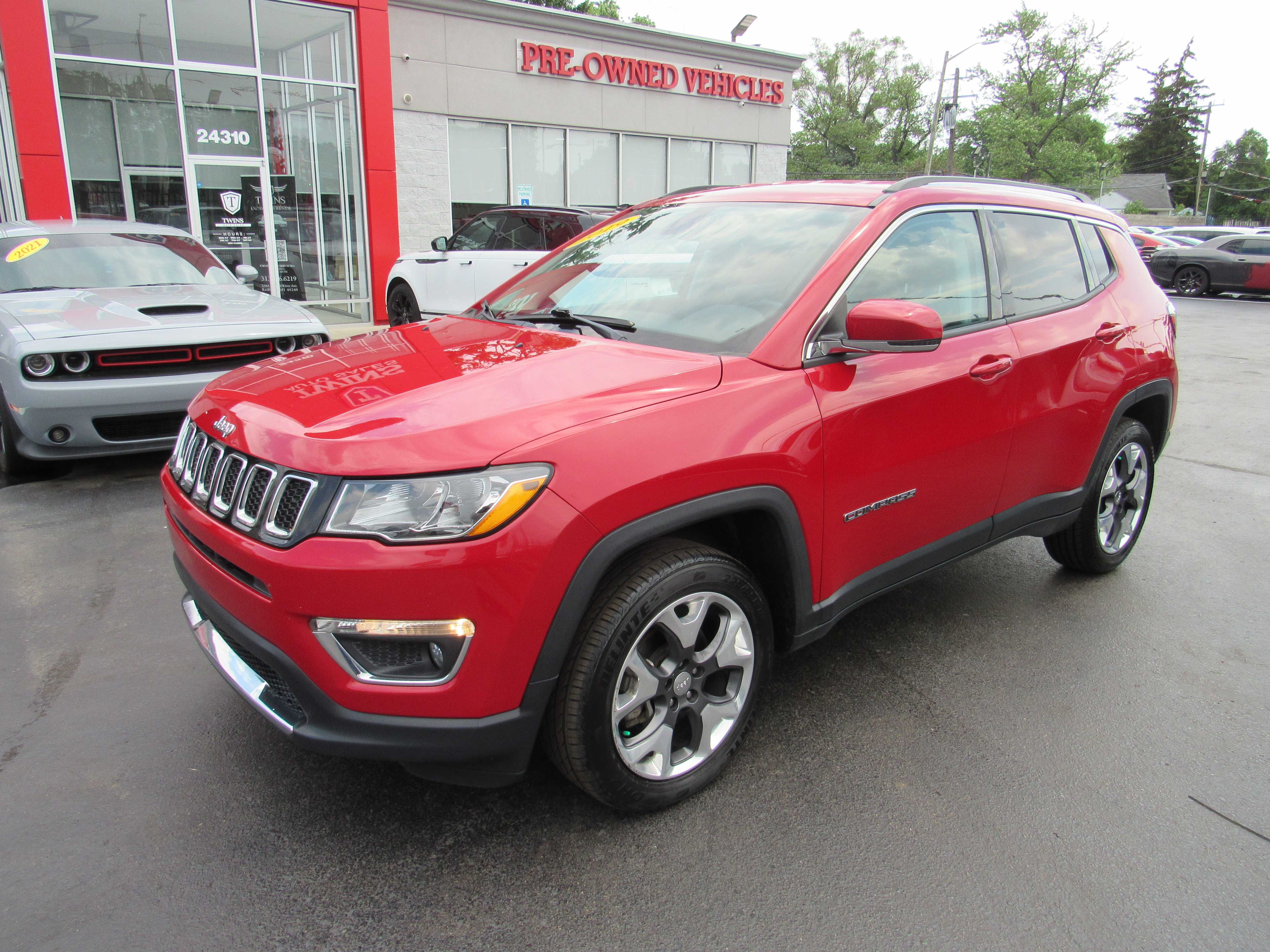 RED, 2019 JEEP COMPASS Thumnail Image 2