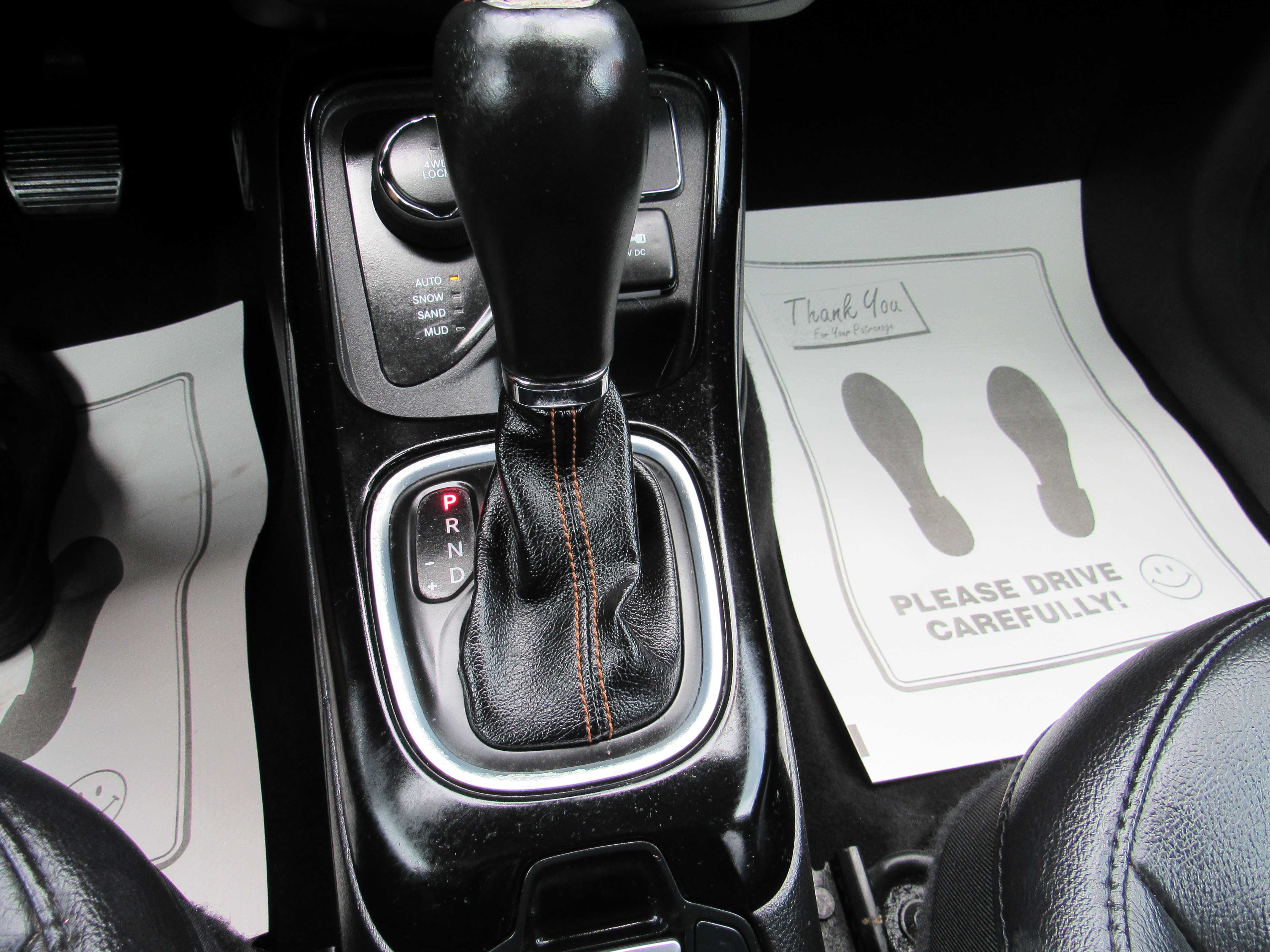 RED, 2019 JEEP COMPASS Thumnail Image 14
