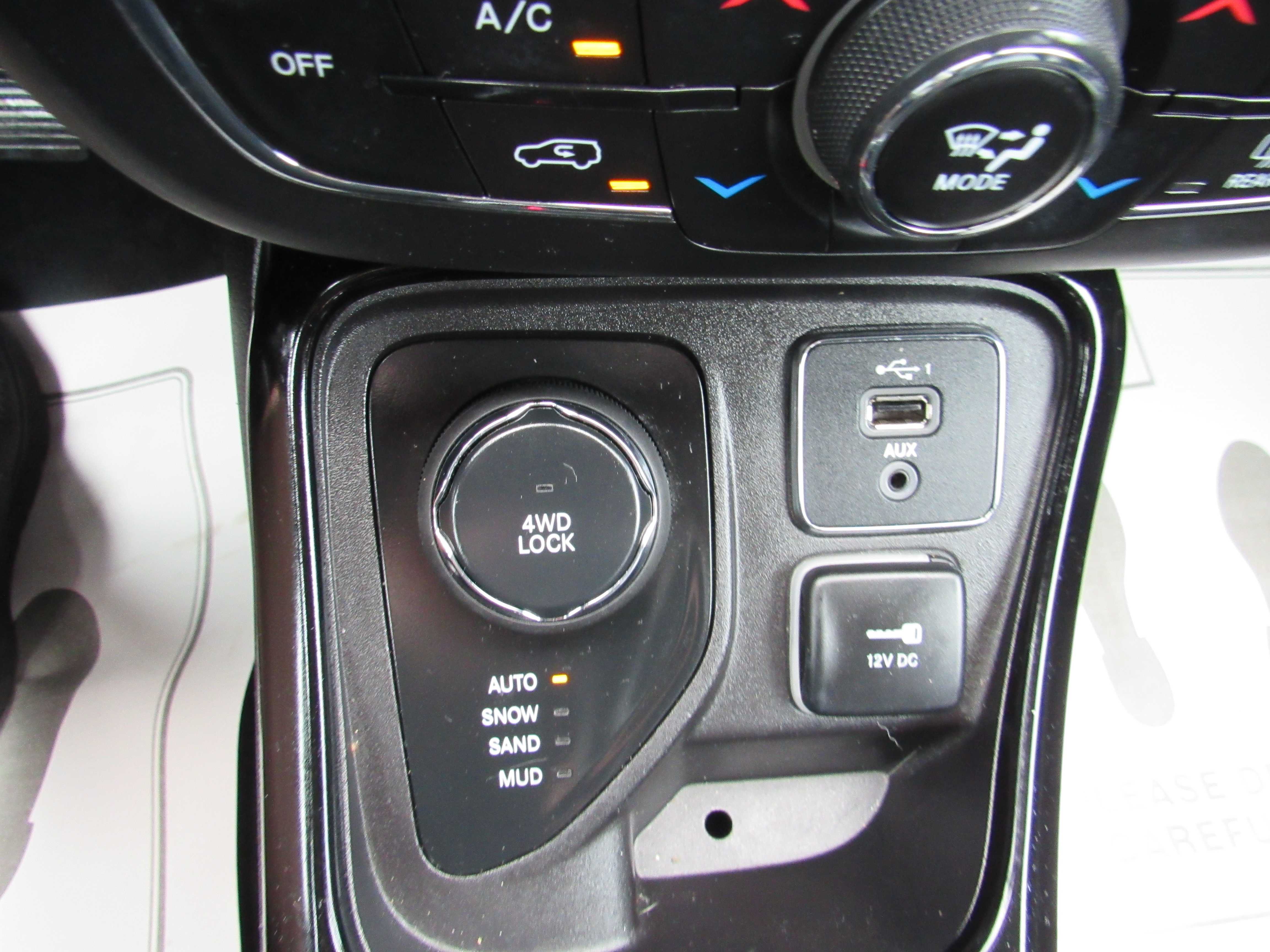 RED, 2019 JEEP COMPASS Thumnail Image 15