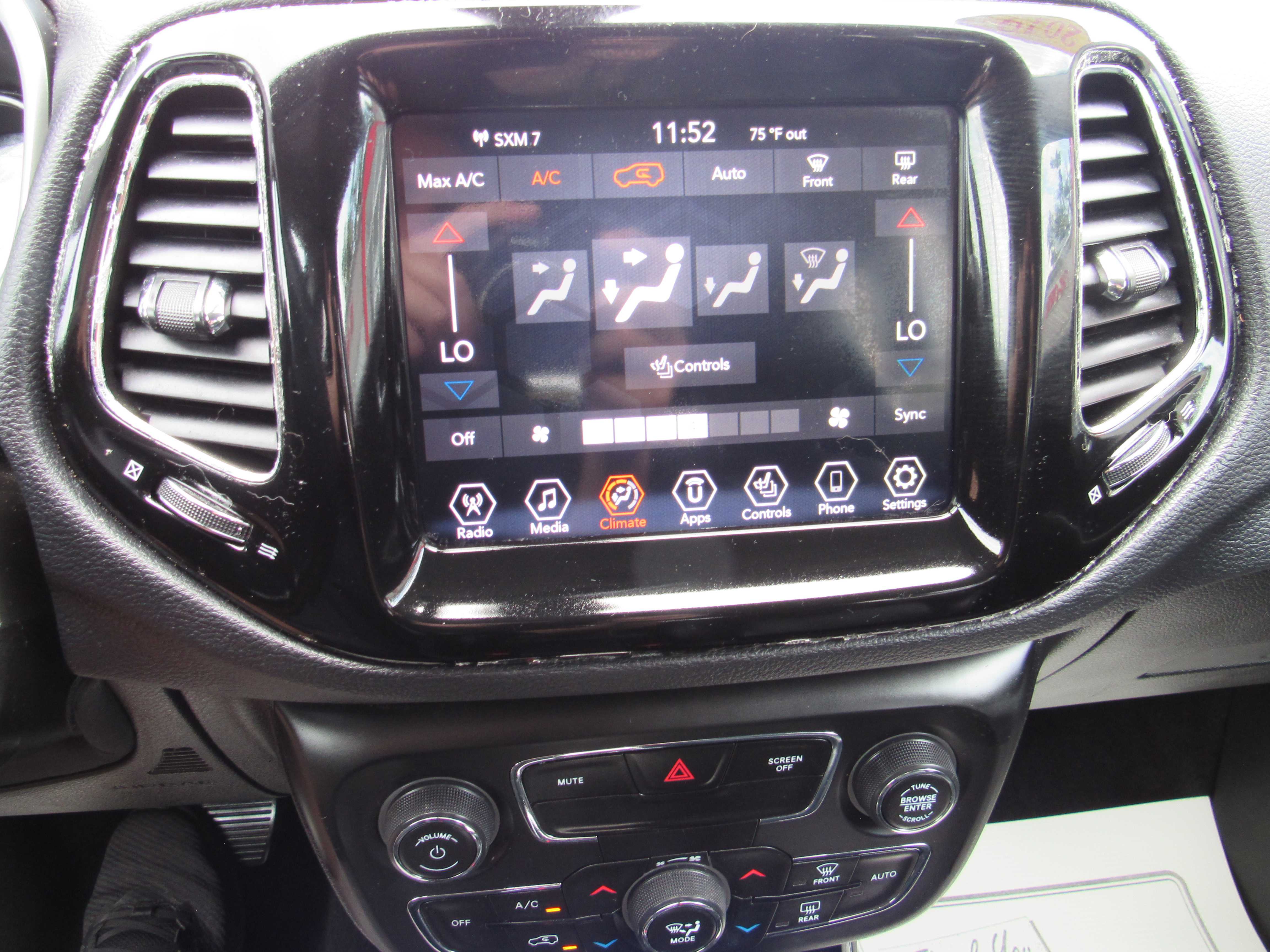RED, 2019 JEEP COMPASS Thumnail Image 16