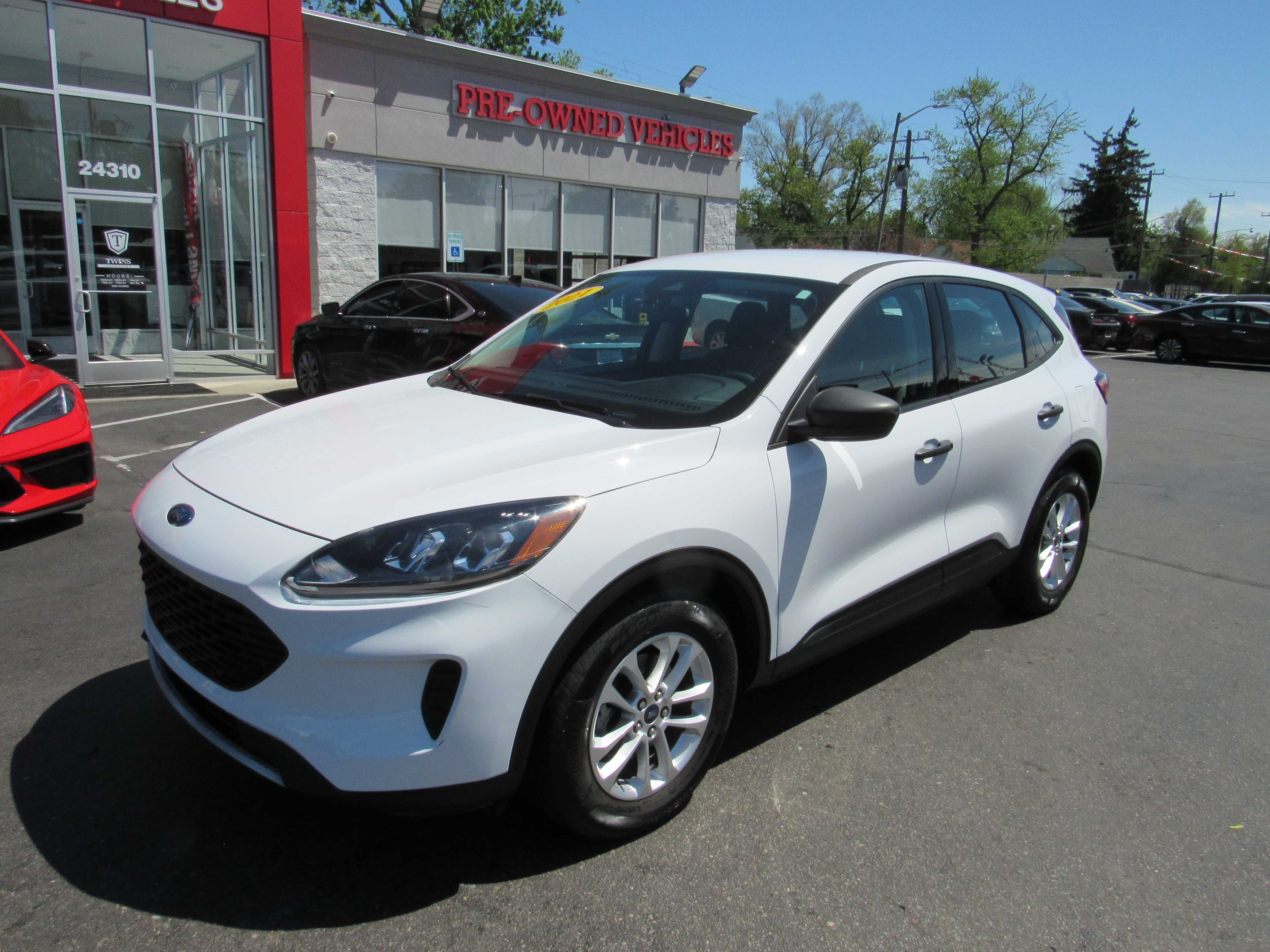 WHITE, 2021 FORD ESCAPE Thumnail Image 2