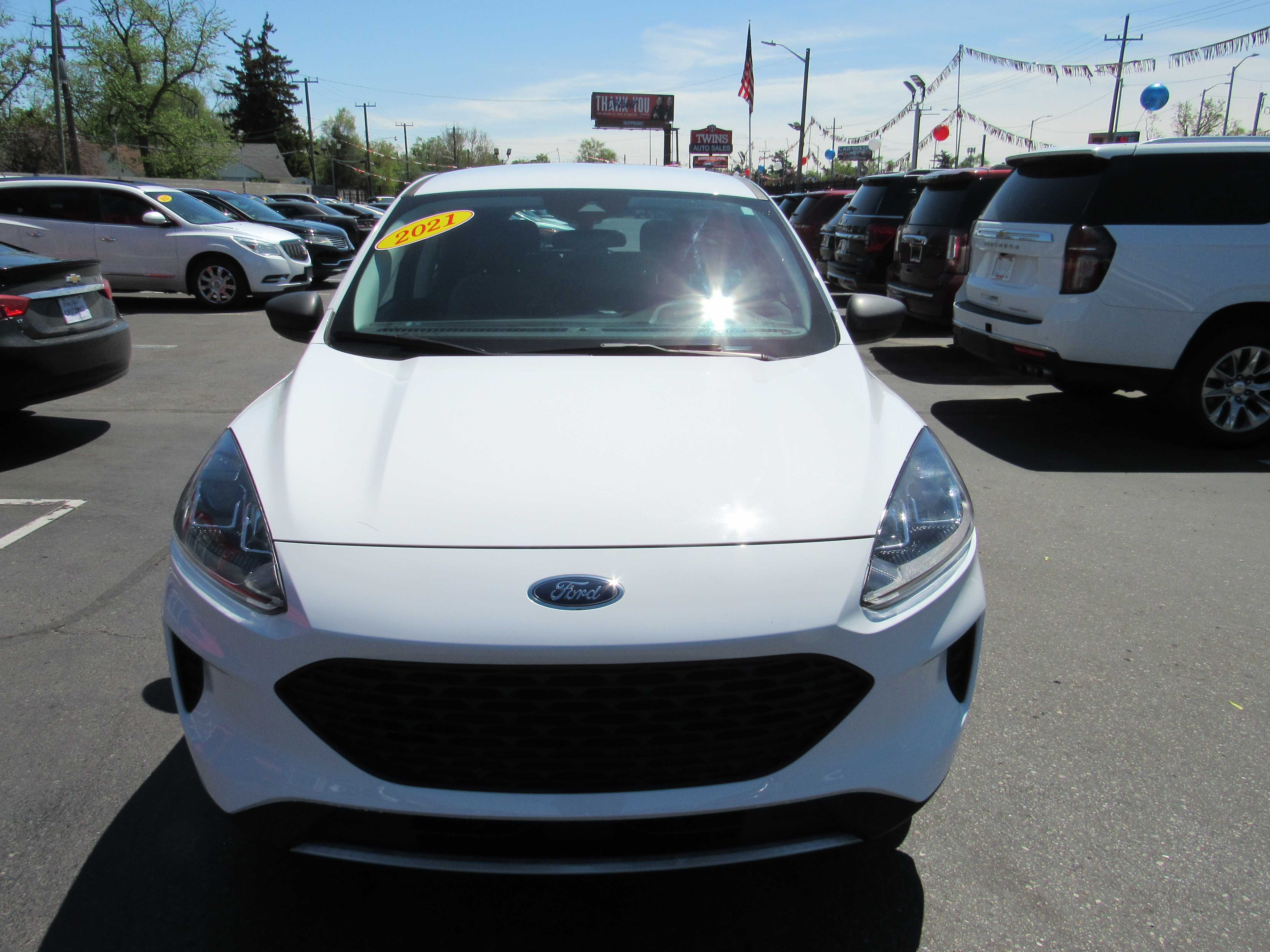 WHITE, 2021 FORD ESCAPE Thumnail Image 3