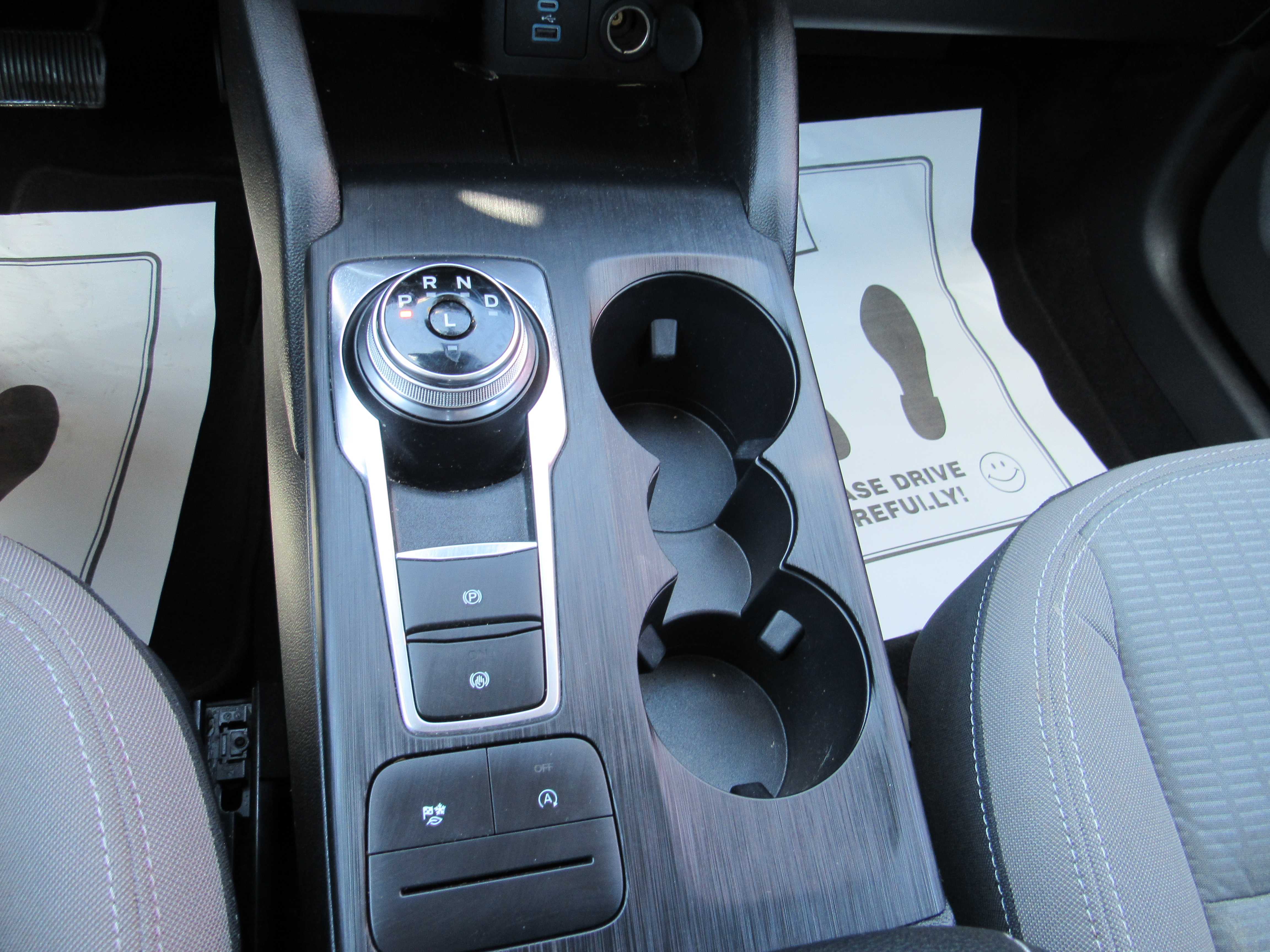 WHITE, 2021 FORD ESCAPE Thumnail Image 12