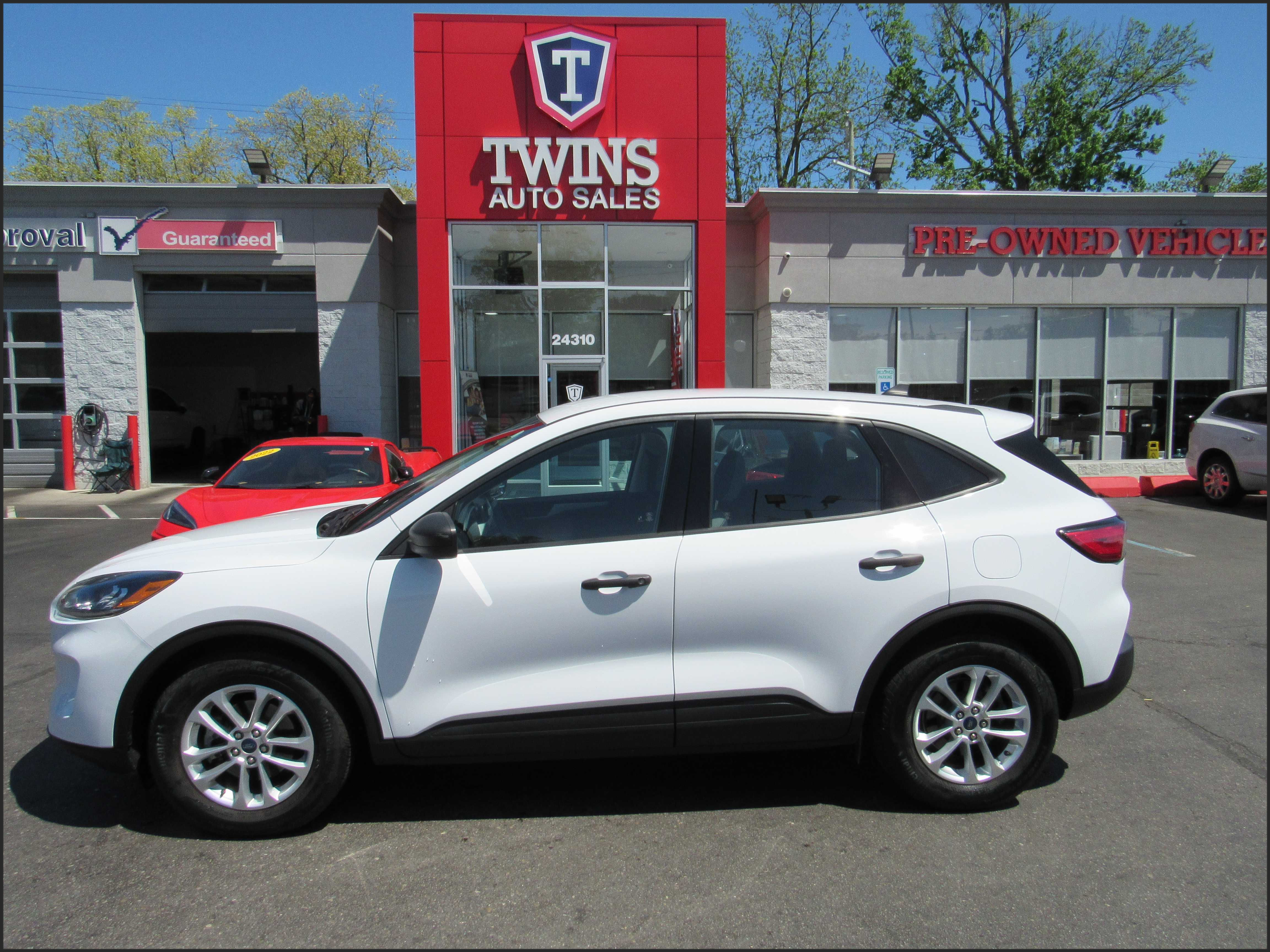 WHITE, 2021 FORD ESCAPE Image 