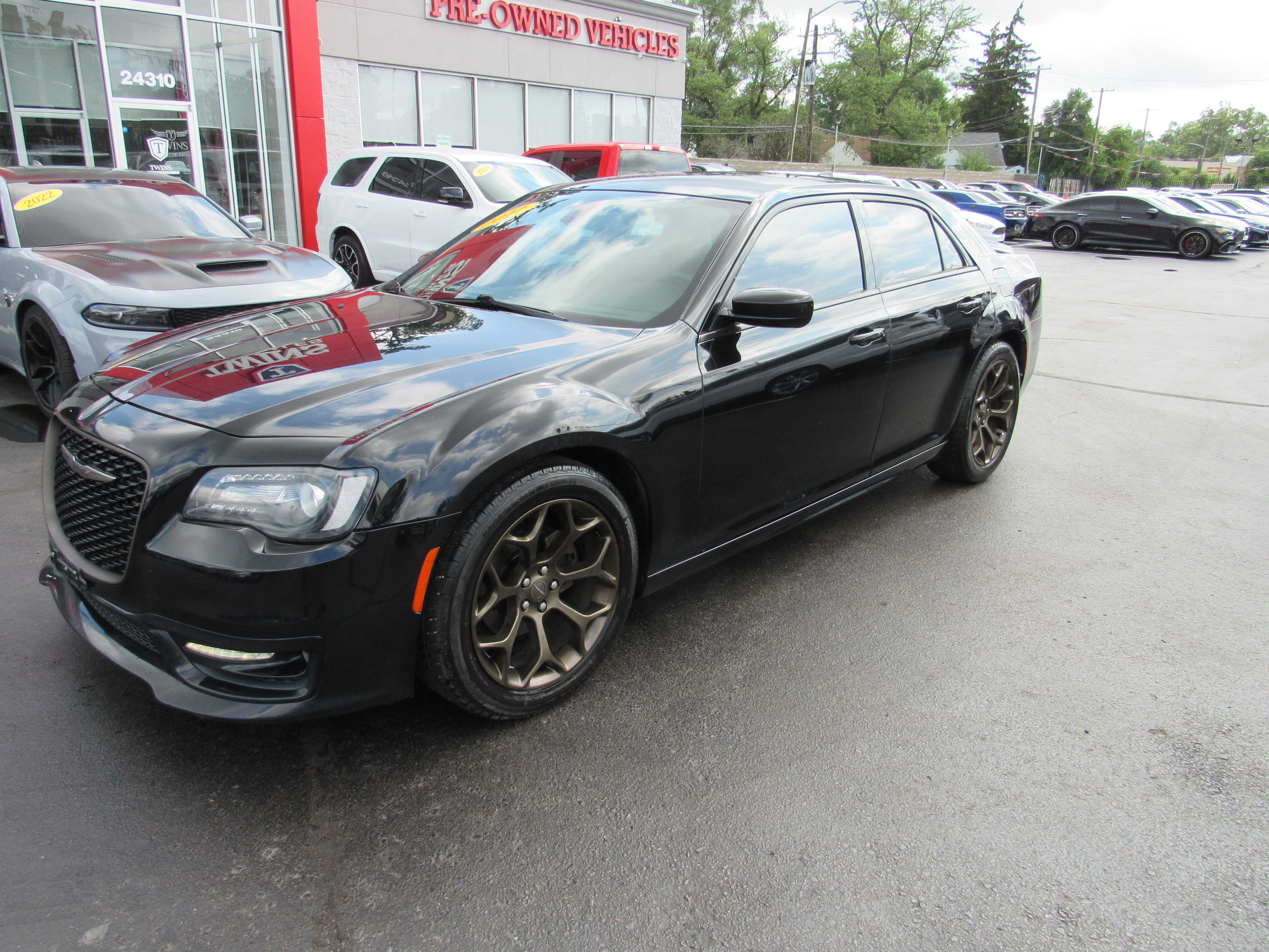 BLACK, 2017 CHRYSLER 300 Thumnail Image 2