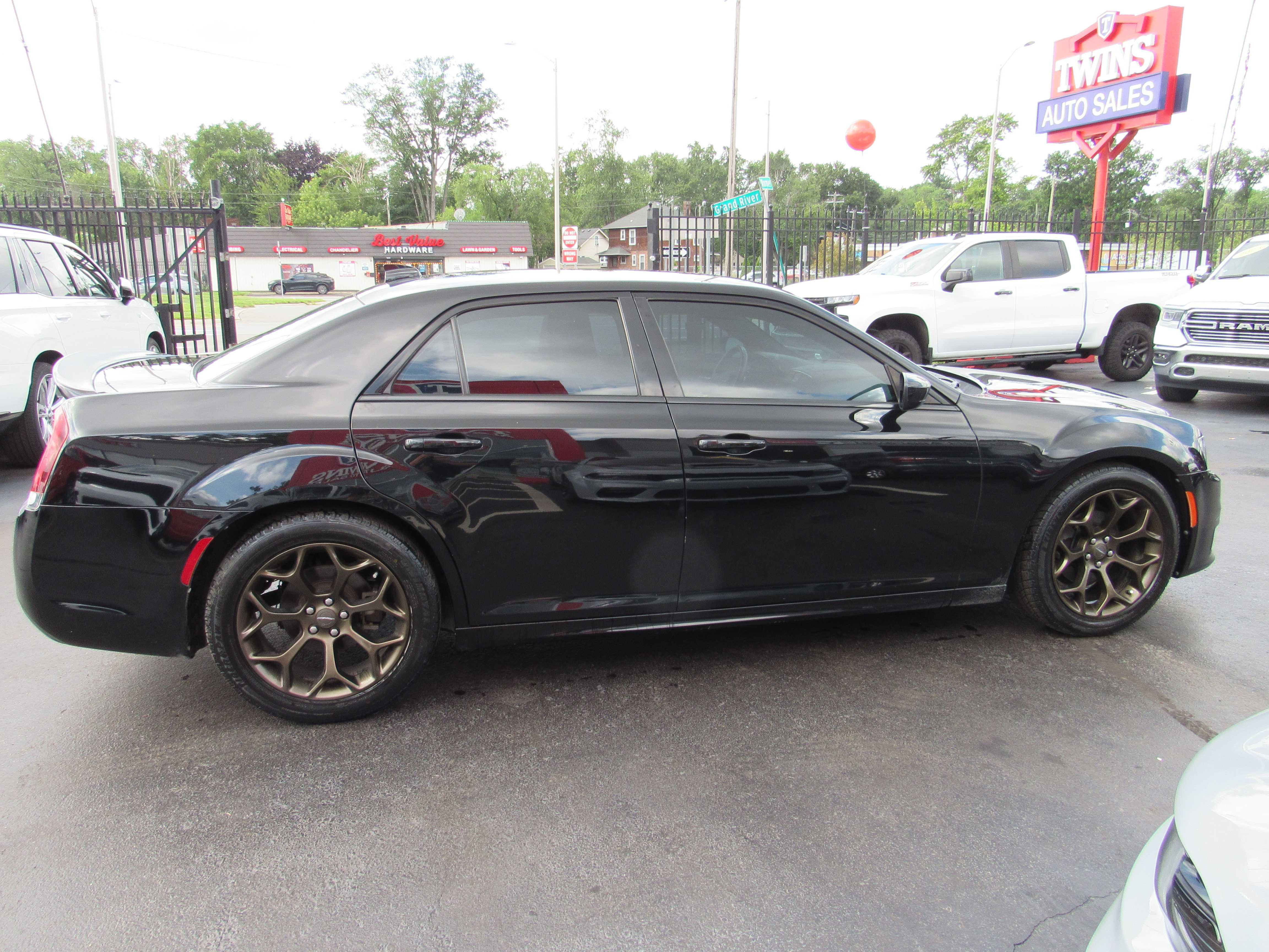 BLACK, 2017 CHRYSLER 300 Thumnail Image 5