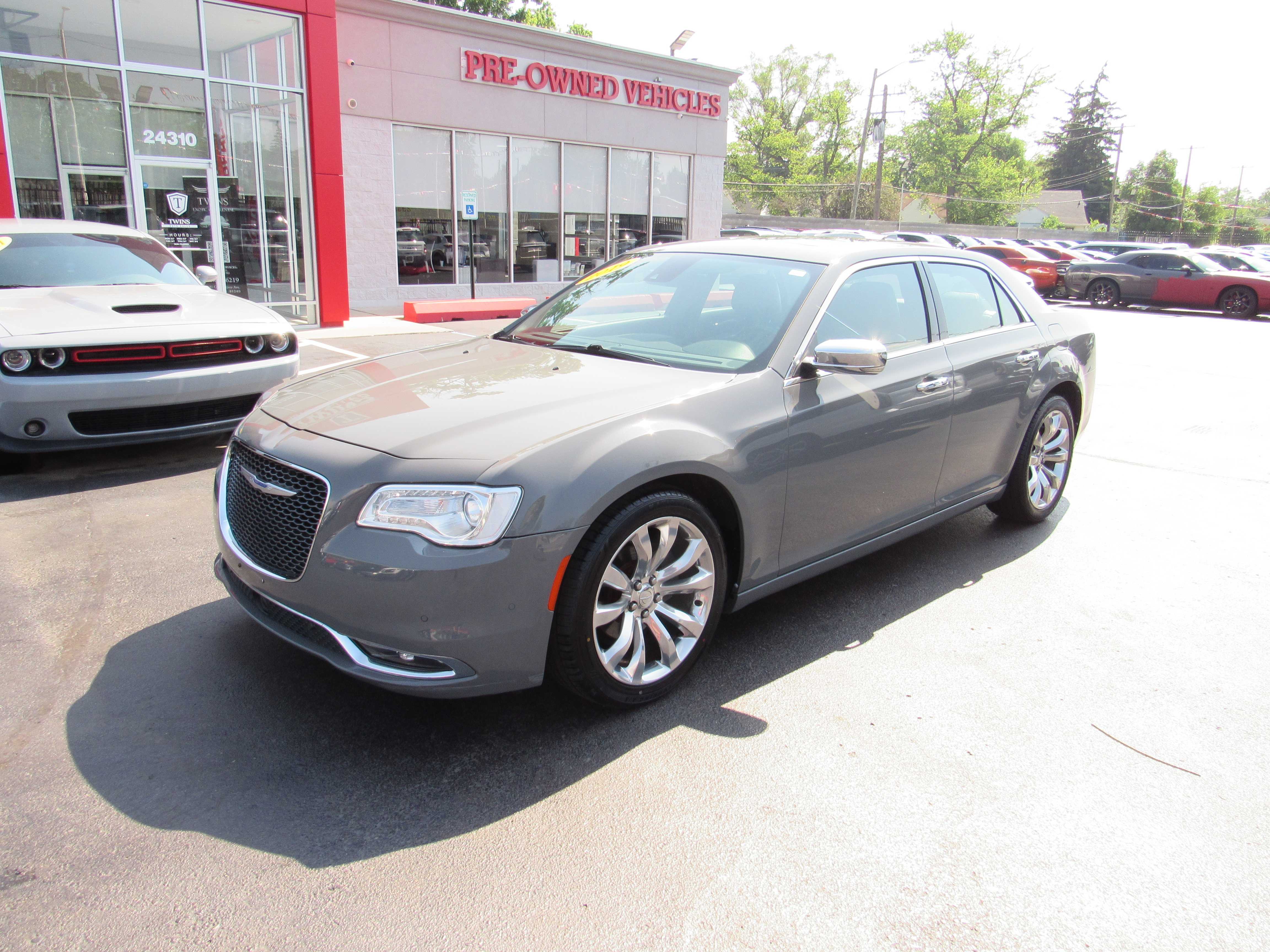 GREY, 2019 CHRYSLER 300 Thumnail Image 2