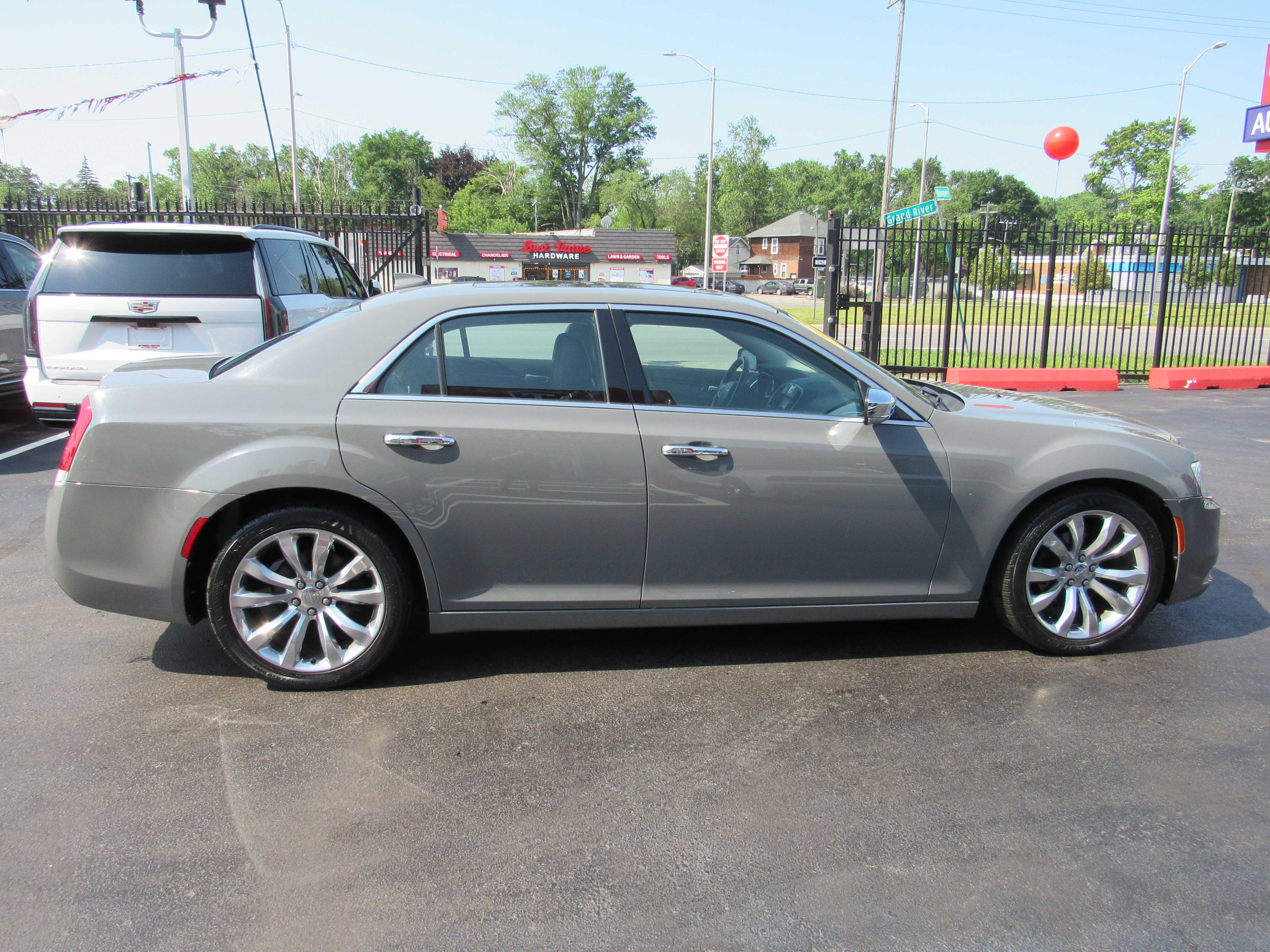 GREY, 2019 CHRYSLER 300 Thumnail Image 5