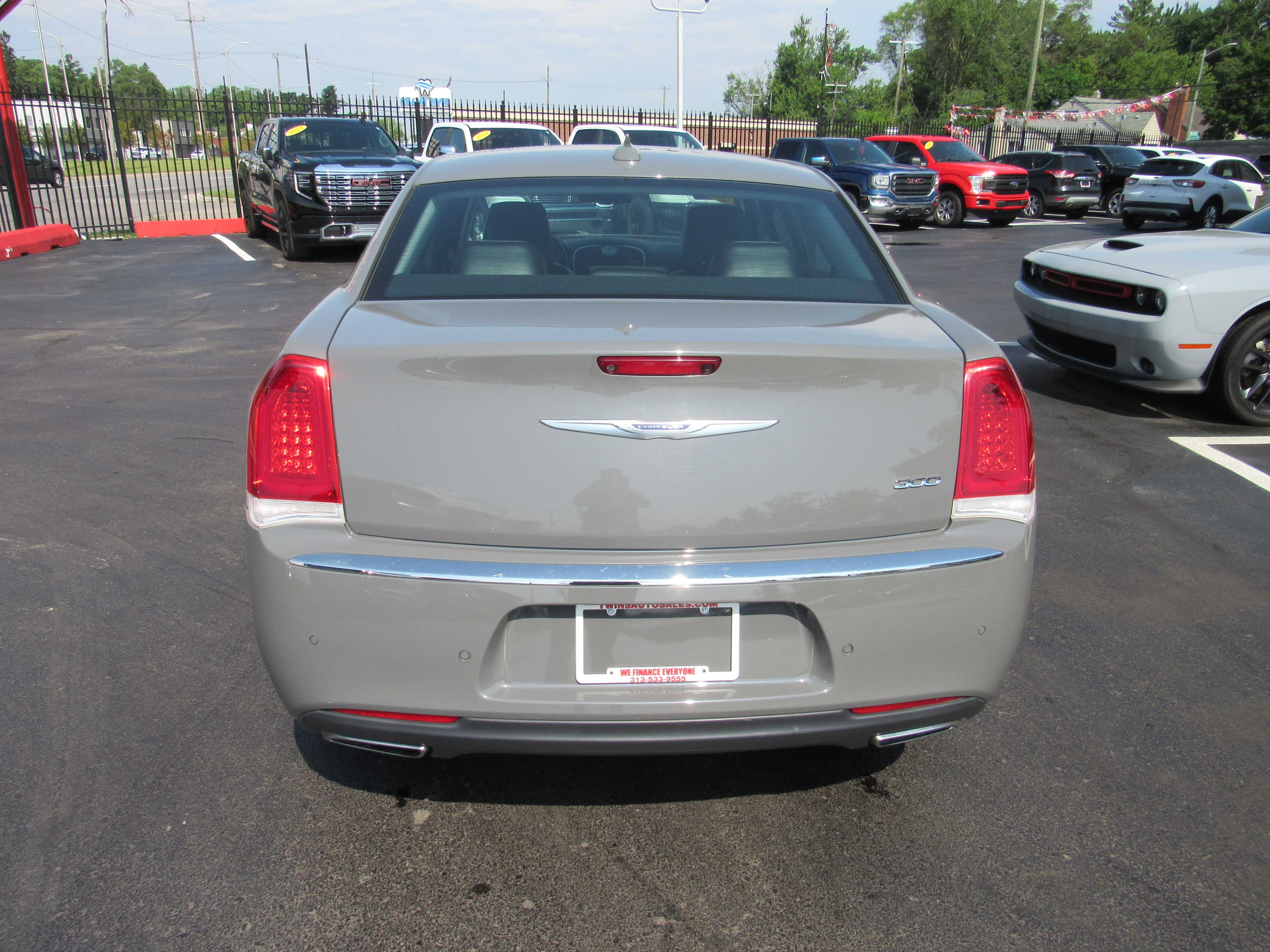 GREY, 2019 CHRYSLER 300 Thumnail Image 7