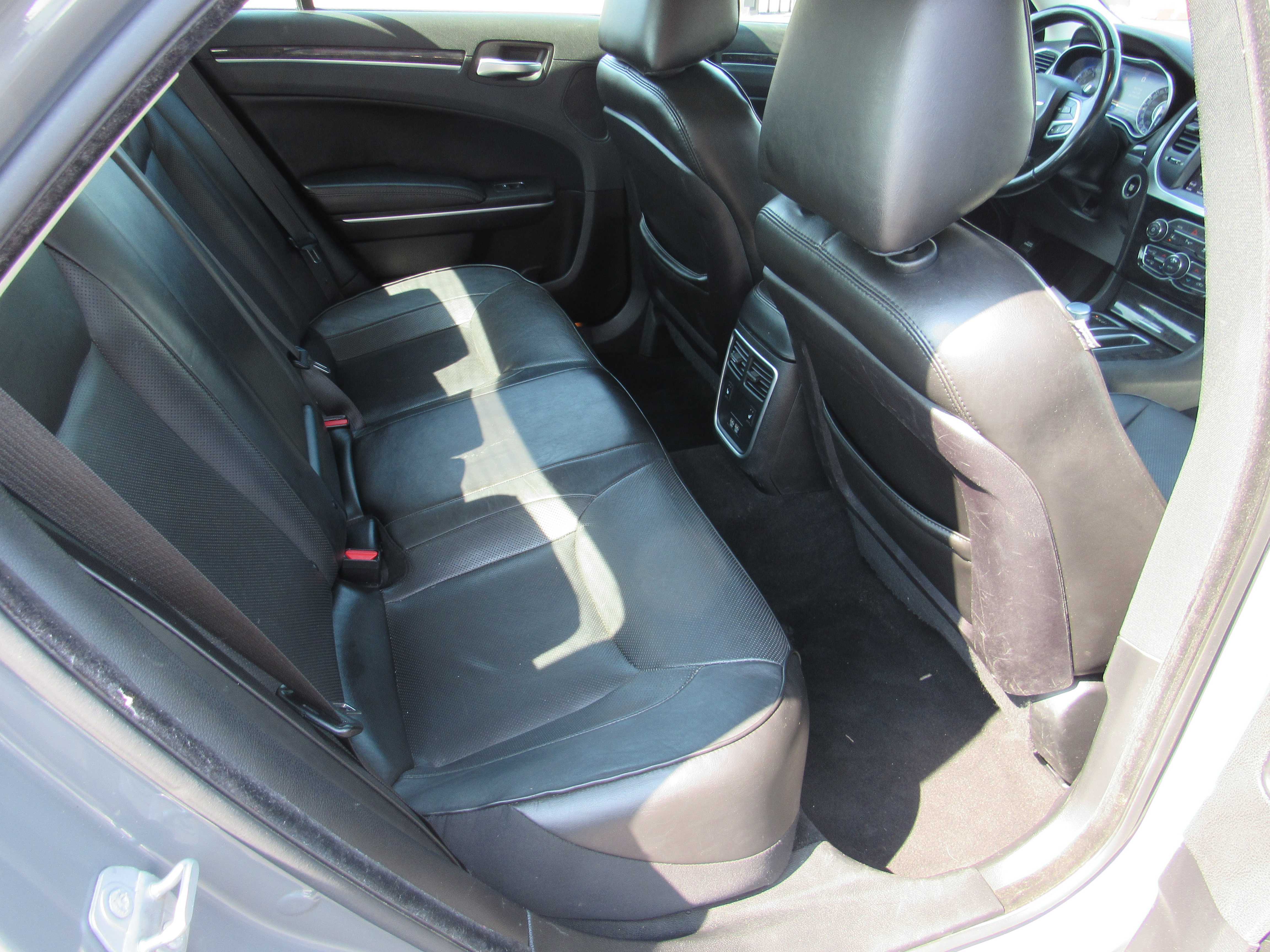 GREY, 2019 CHRYSLER 300 Thumnail Image 9