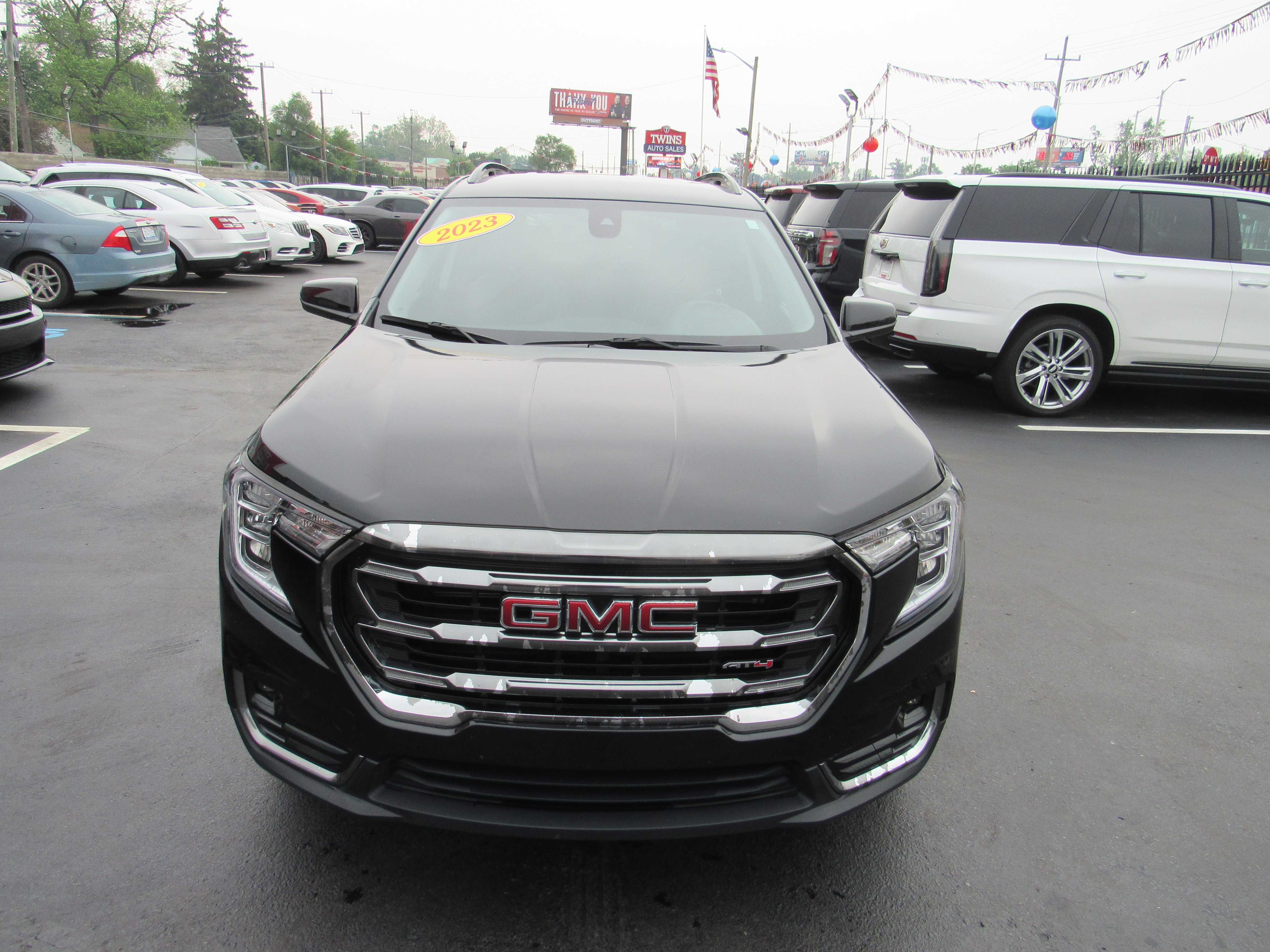 BLACK, 2023 GMC TERRAIN Thumnail Image 3