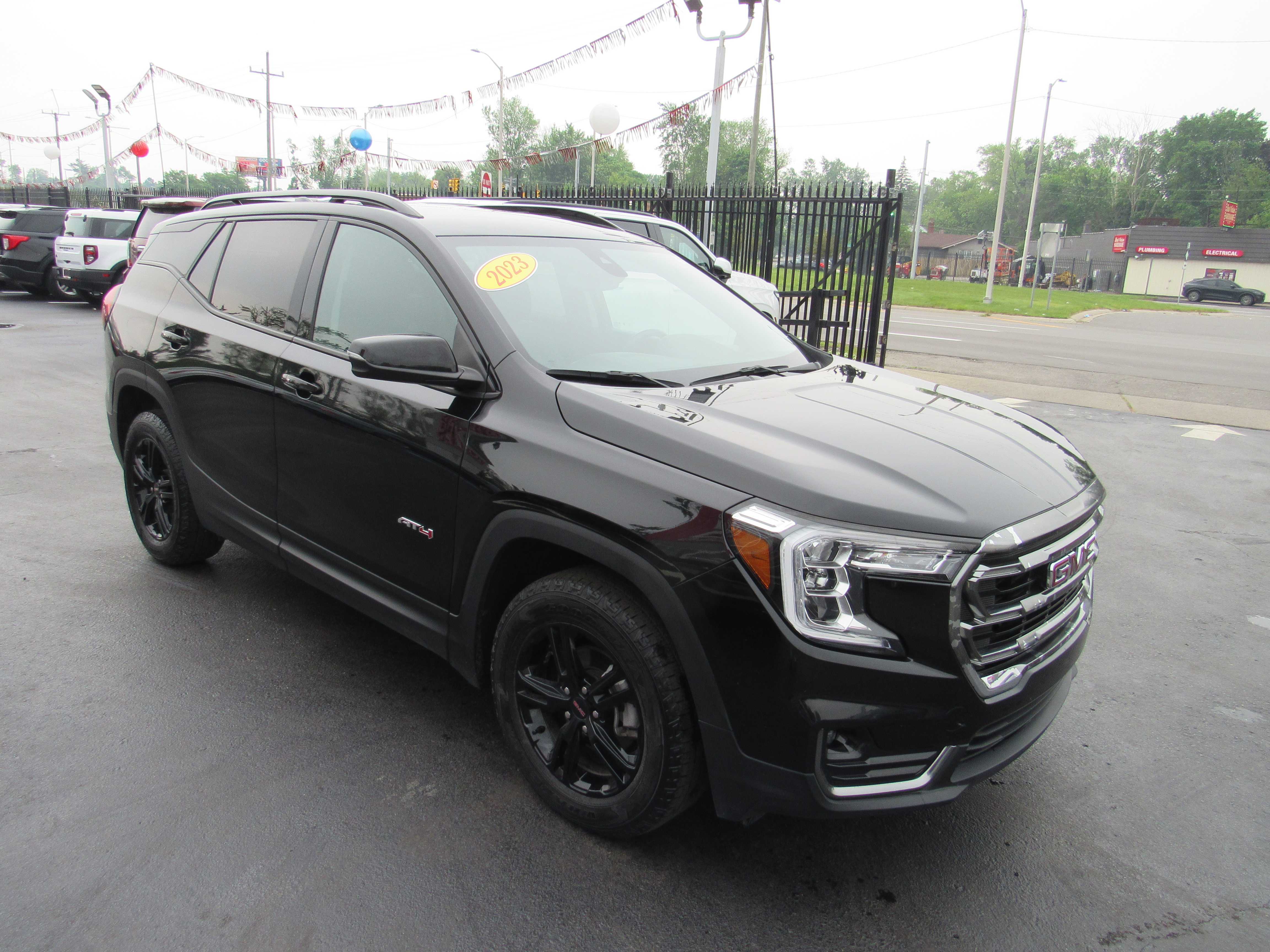 BLACK, 2023 GMC TERRAIN Thumnail Image 4