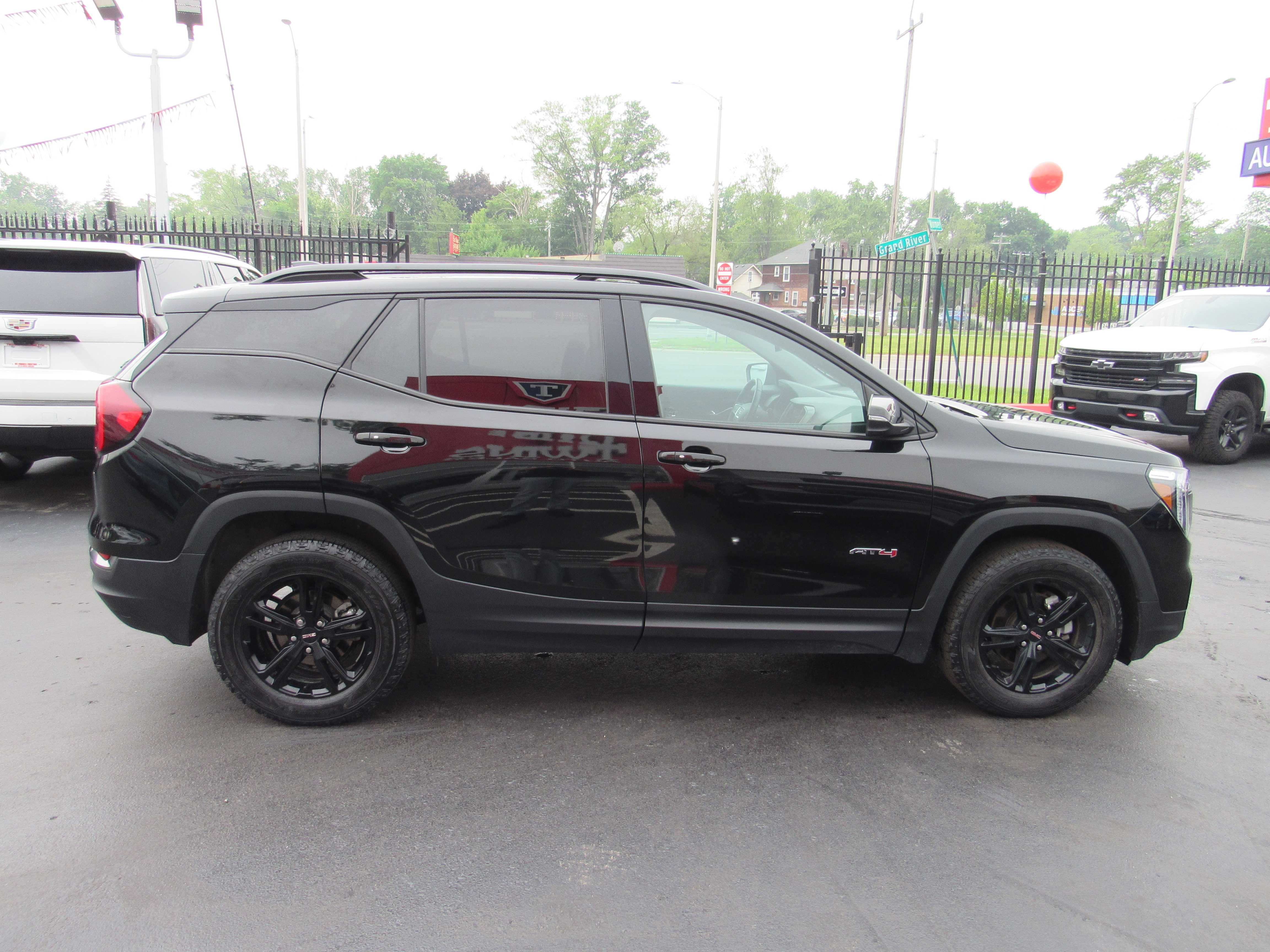 BLACK, 2023 GMC TERRAIN Thumnail Image 5