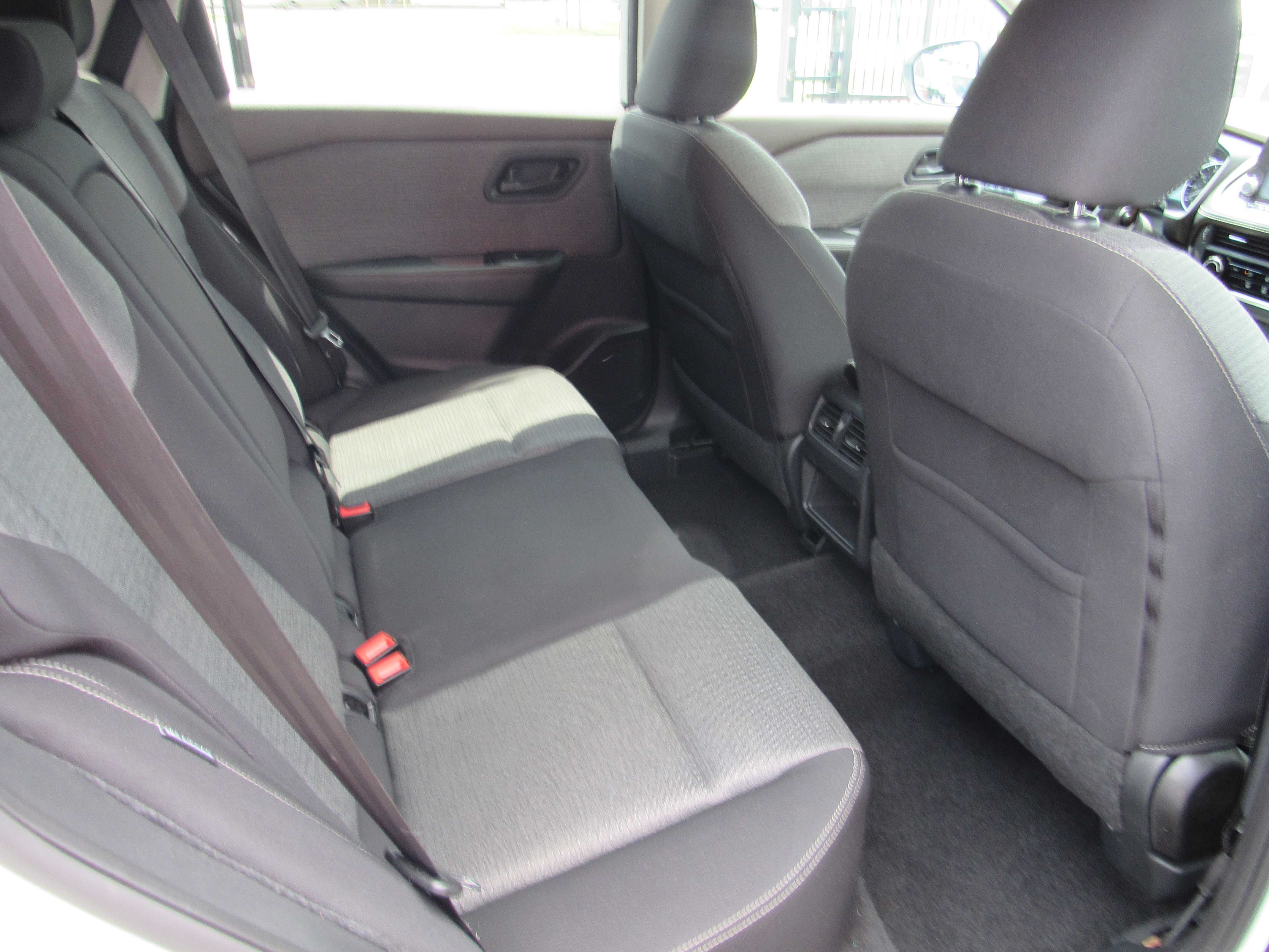 WHITE, 2021 NISSAN ROGUE Thumnail Image 9