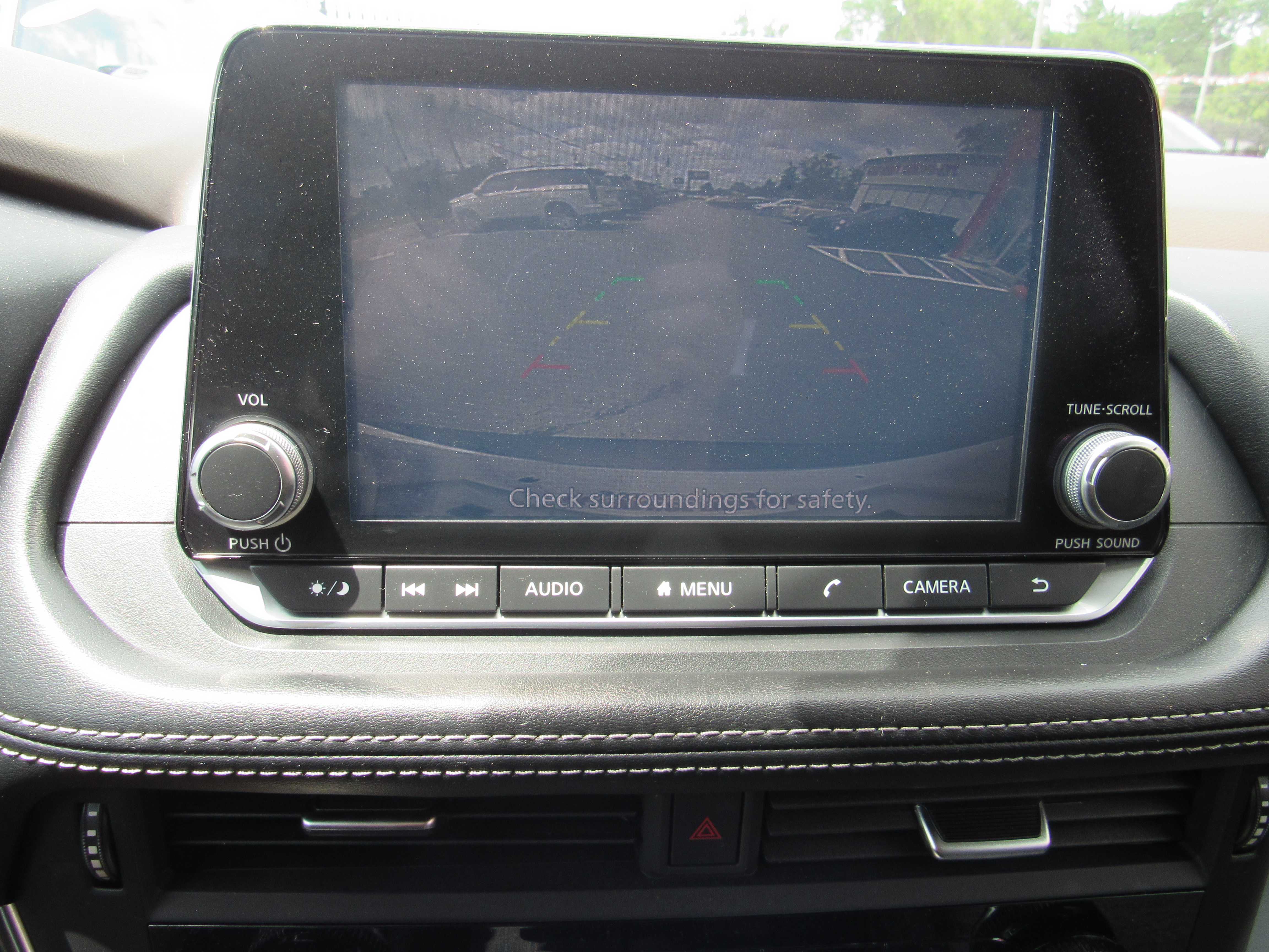 WHITE, 2021 NISSAN ROGUE Thumnail Image 14
