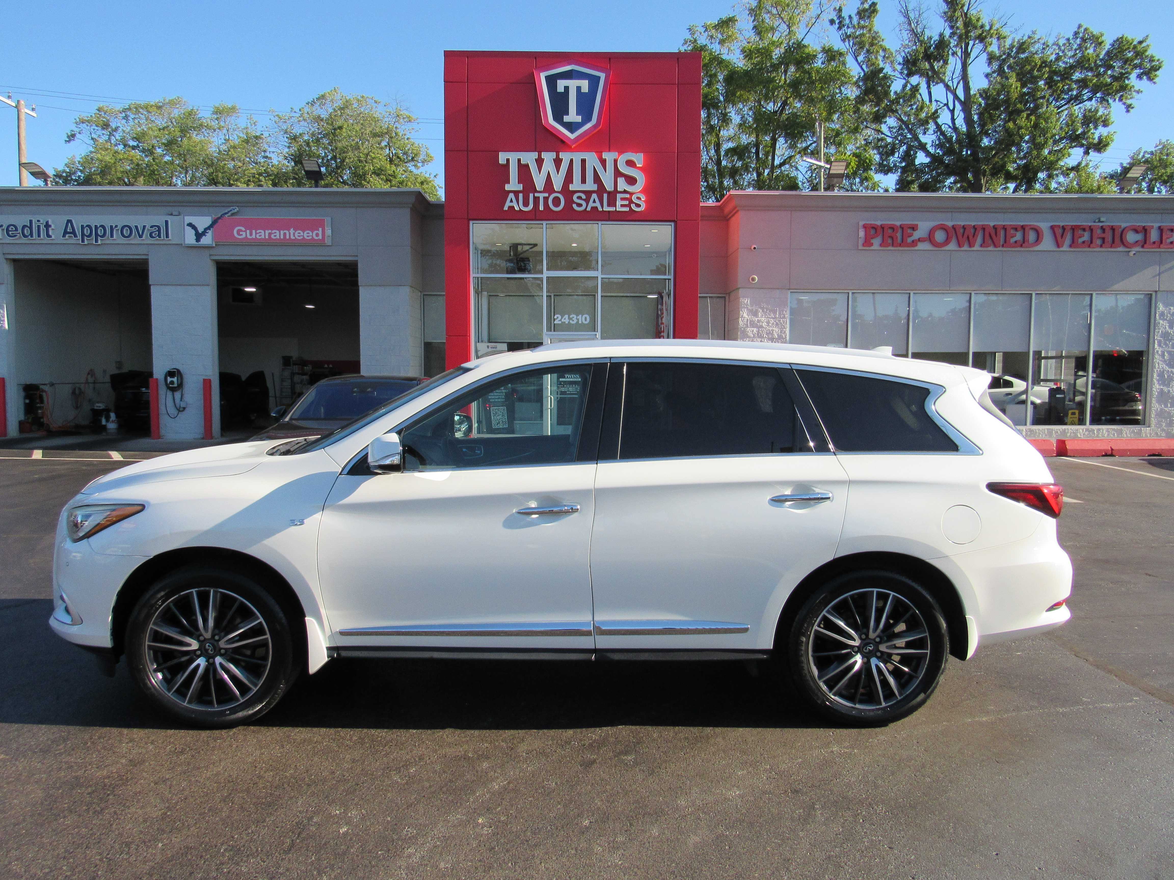 WHITE, 2016 INFINITI QX60 Image 